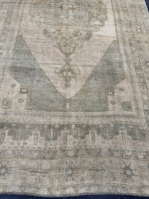 Turkish Vintage Rug 5'9'' x 11' #24644