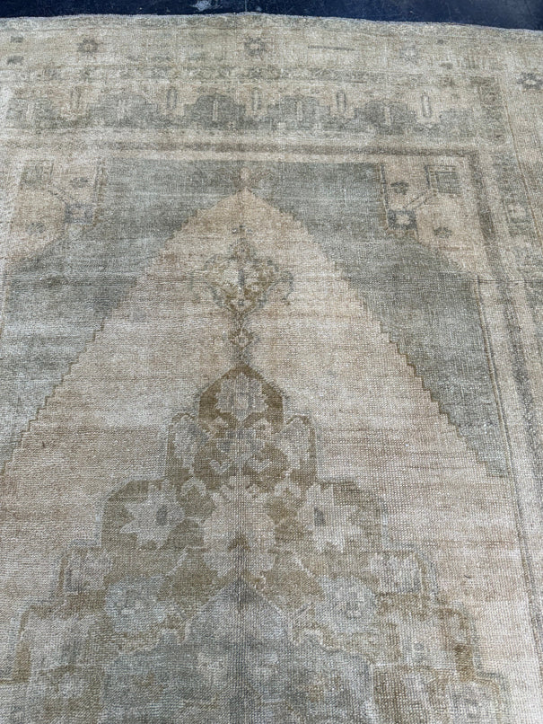 Turkish Vintage Rug 5'9'' x 11' #24644