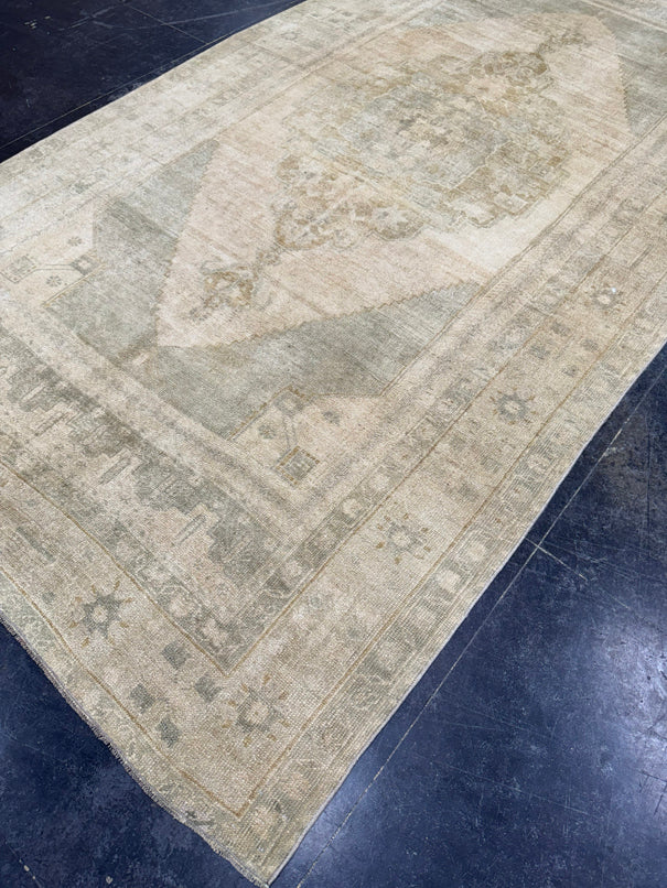 Turkish Vintage Rug 5'9'' x 11' #24644