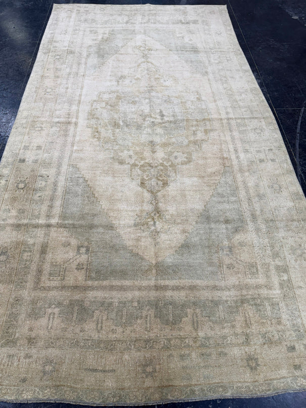 Turkish Vintage Rug 5'9'' x 11' #24644