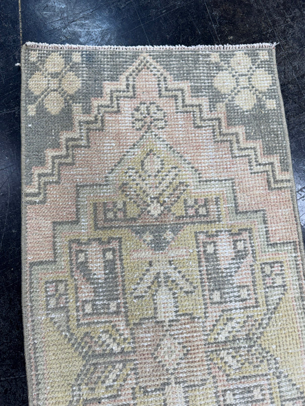 Turkish Mini Rug Oriental Hand Knotted Vintage Rug  1'5'' x  3'2'' #12212