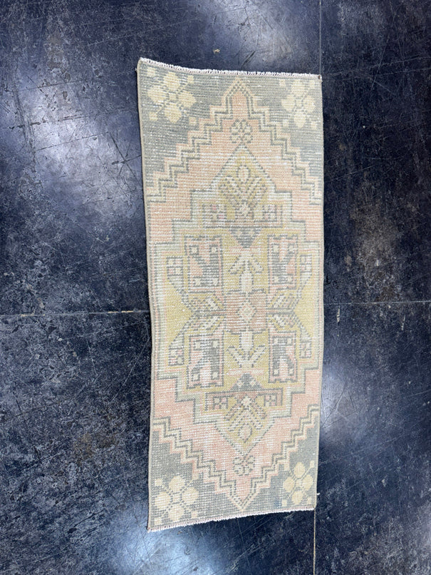 Turkish Mini Rug Oriental Hand Knotted Vintage Rug  1'5'' x  3'2'' #12212