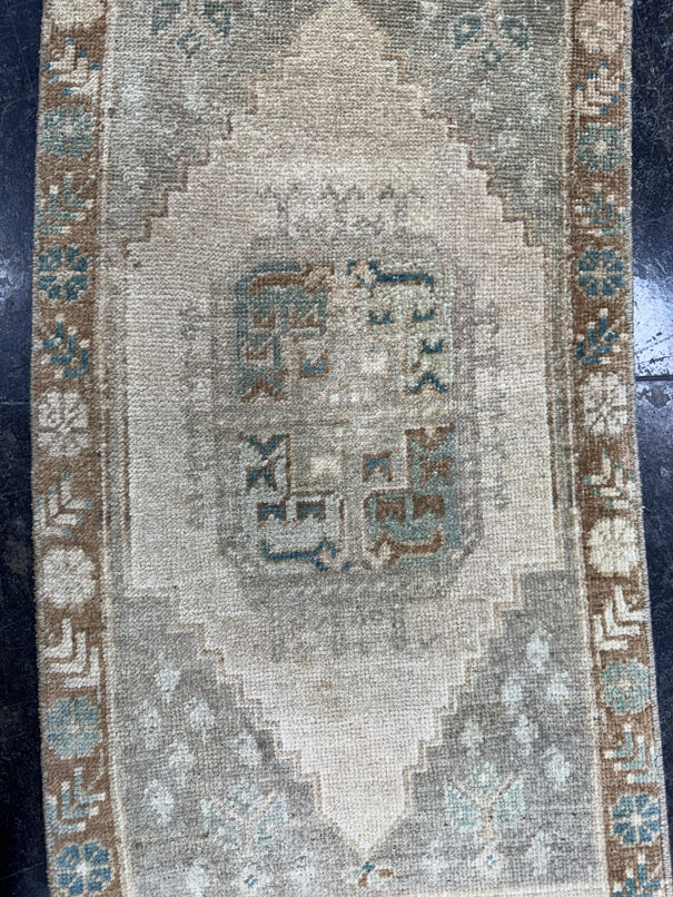 Turkish Mini Rug Oriental Hand Knotted Vintage Rug  1'5'' x  3'3'' #12197