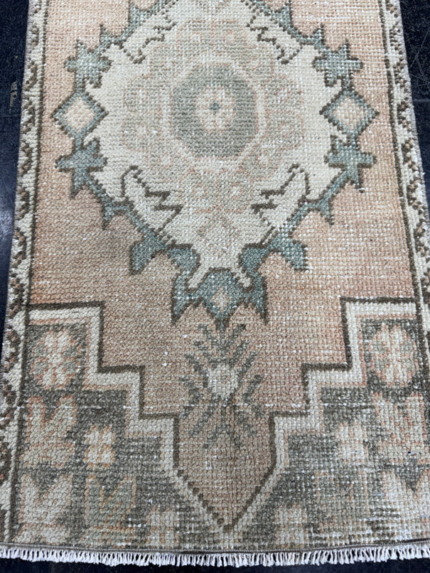 Turkish Mini Rug Oriental Hand Knotted Vintage Rug  1'5'' x  2'9'' #12142