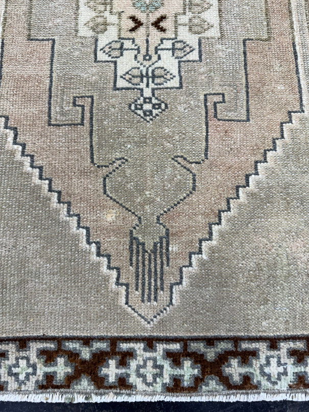 Turkish Mini Rug Oriental Hand Knotted Vintage Rug  1'6'' x  2'10'' #12131