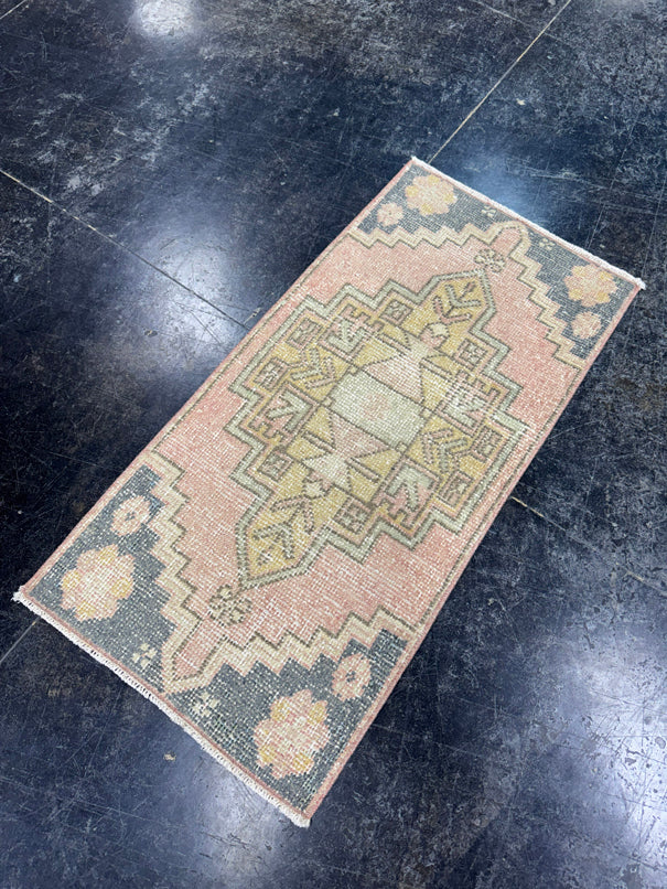 Turkish Mini Rug Oriental Hand Knotted Vintage Rug  1'7'' x  3'2'' #12124