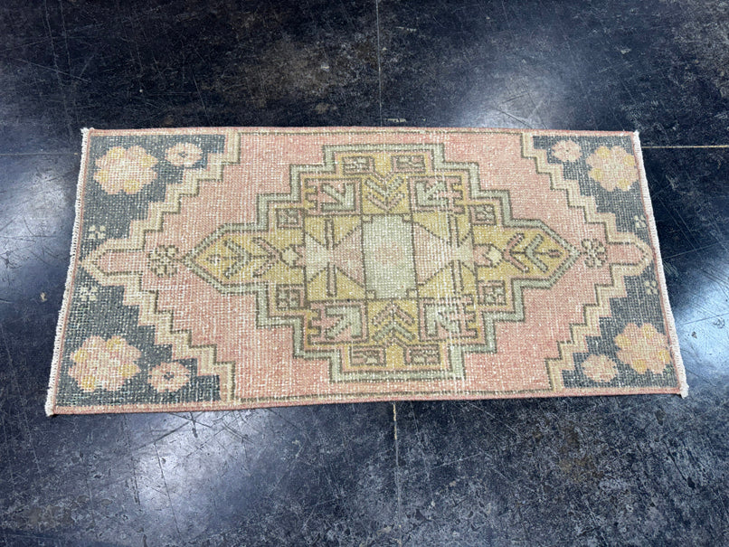 Turkish Mini Rug Oriental Hand Knotted Vintage Rug  1'7'' x  3'2'' #12124