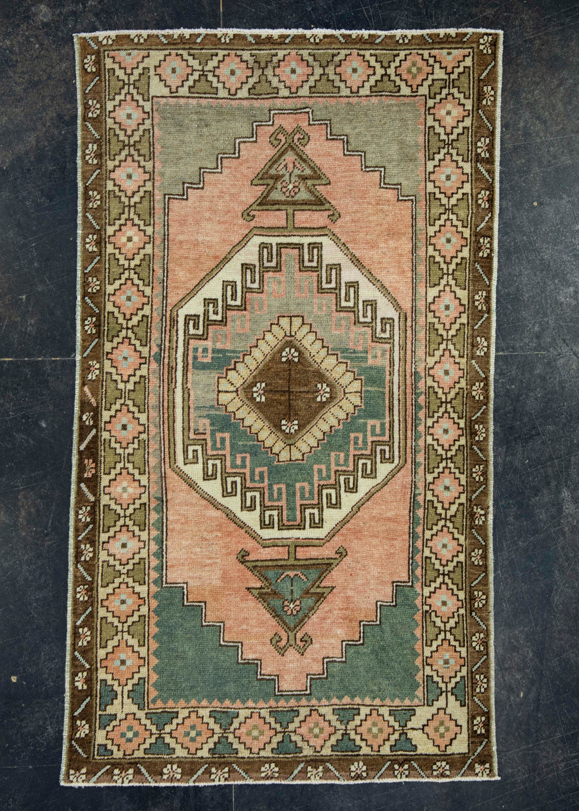 Turkish Vintage Rug 3'2" x 5'8" #16124