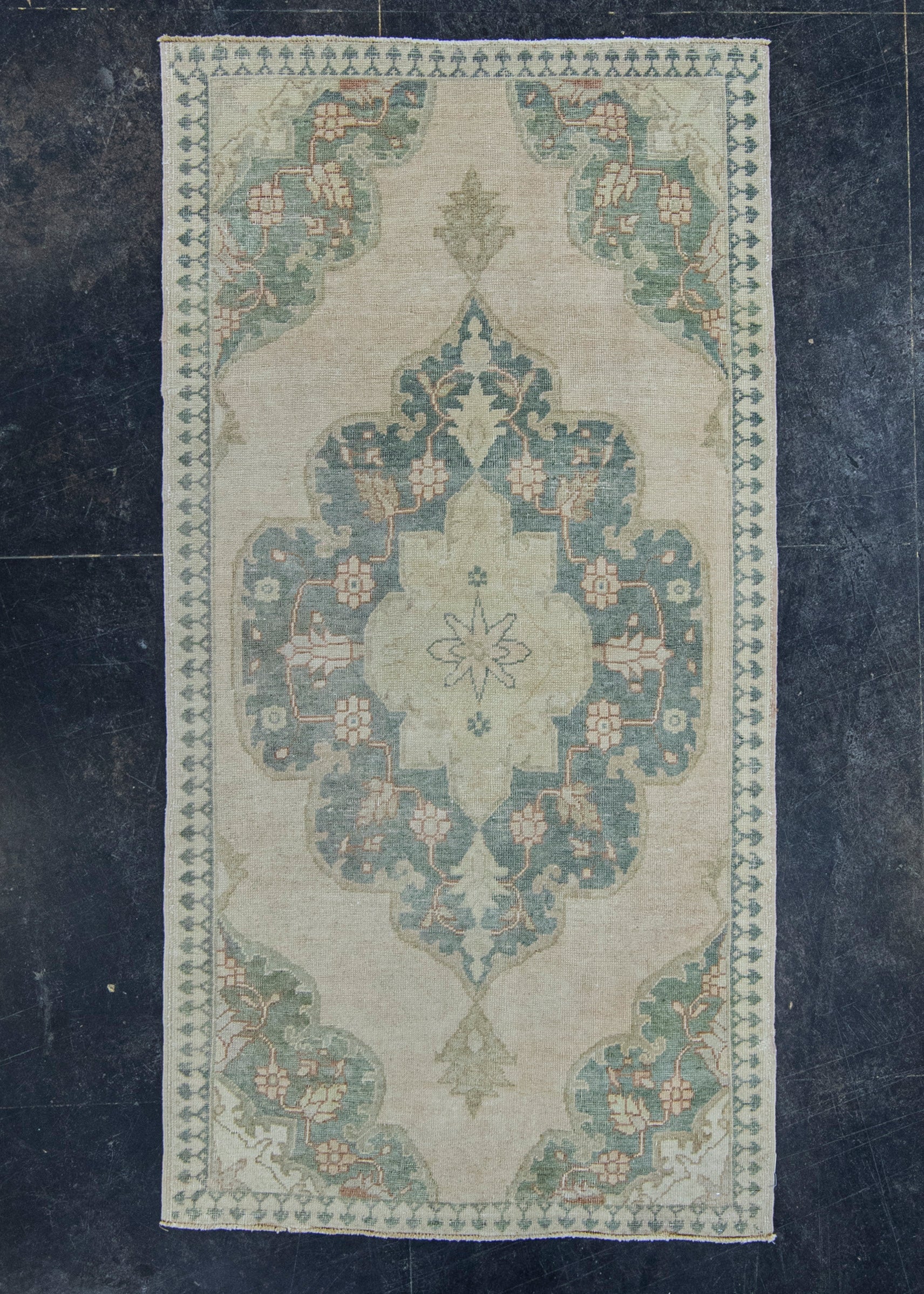 Turkish Vintage Rug 3'5" x 6'8" #20547