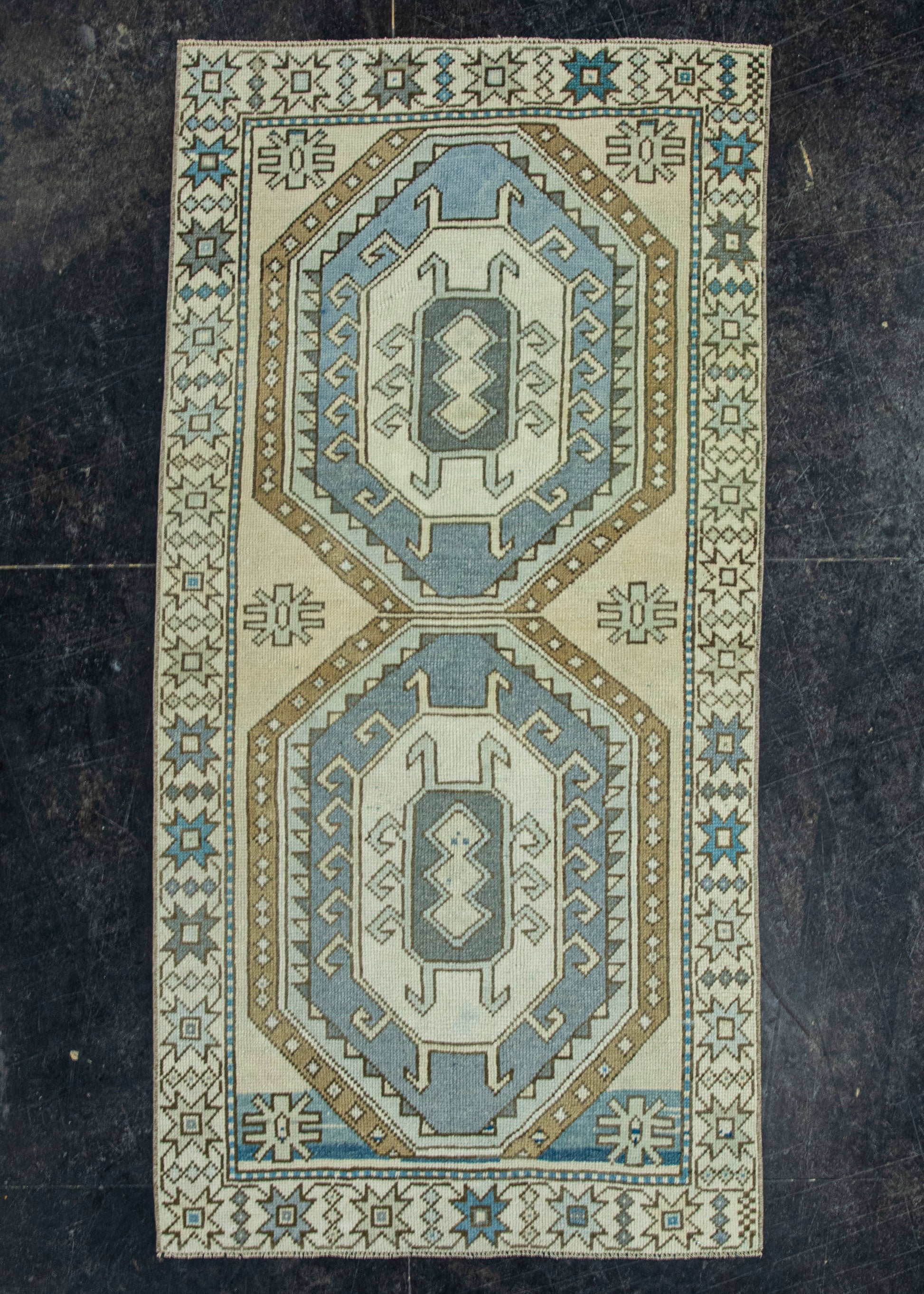 Turkish Vintage Rug  3' x 5'11" #20670