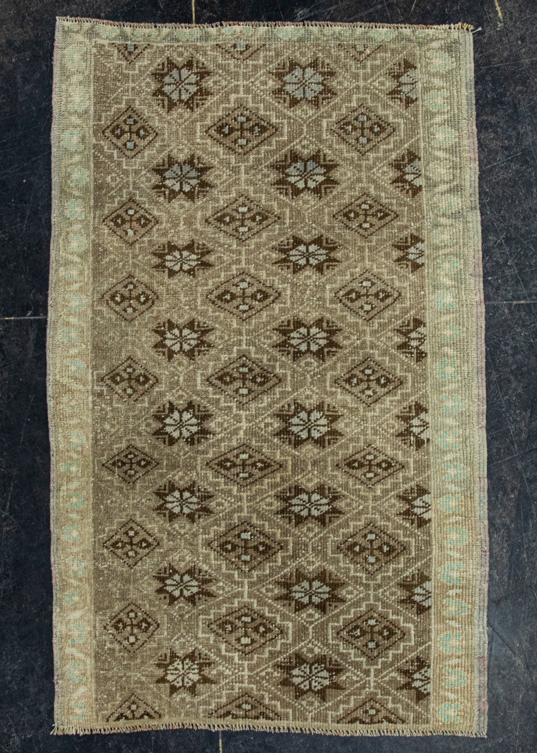 Turkish Vintage Rug  2'11" x 4'7" #20616
