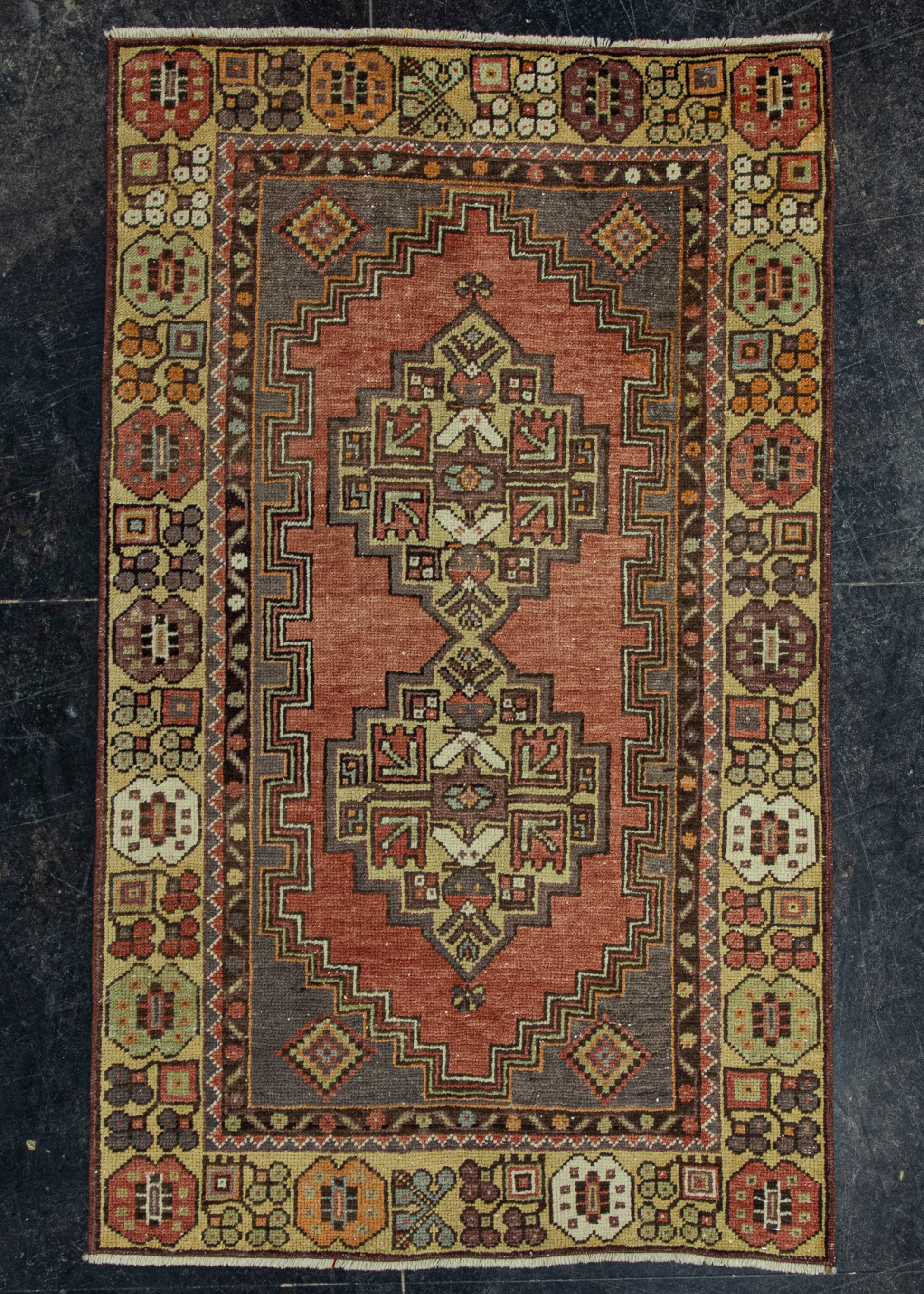 Turkish Vintage Rug  3'2" x 5'4" #20578
