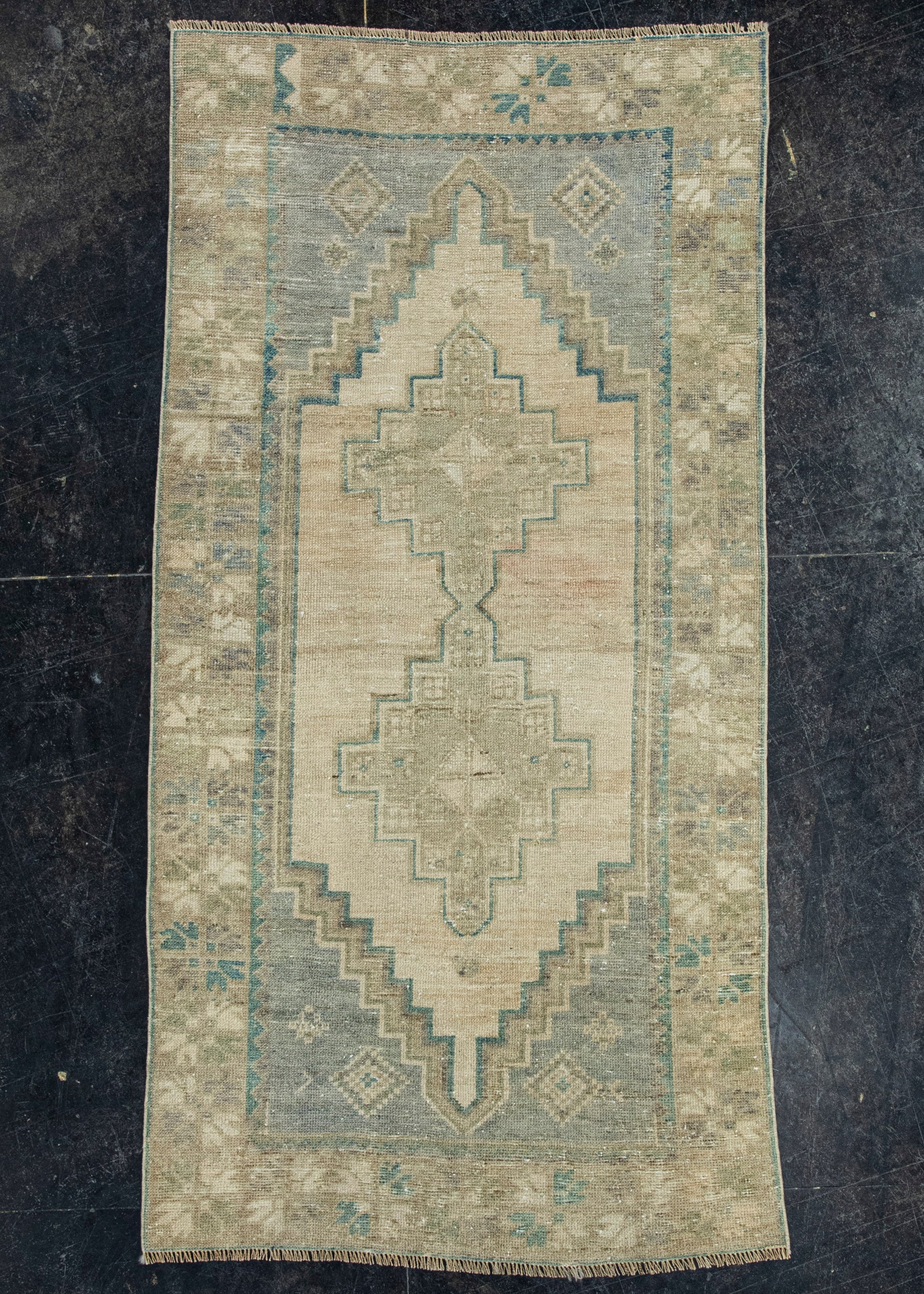 Turkish Vintage Rug 3' x 5'10" #19815