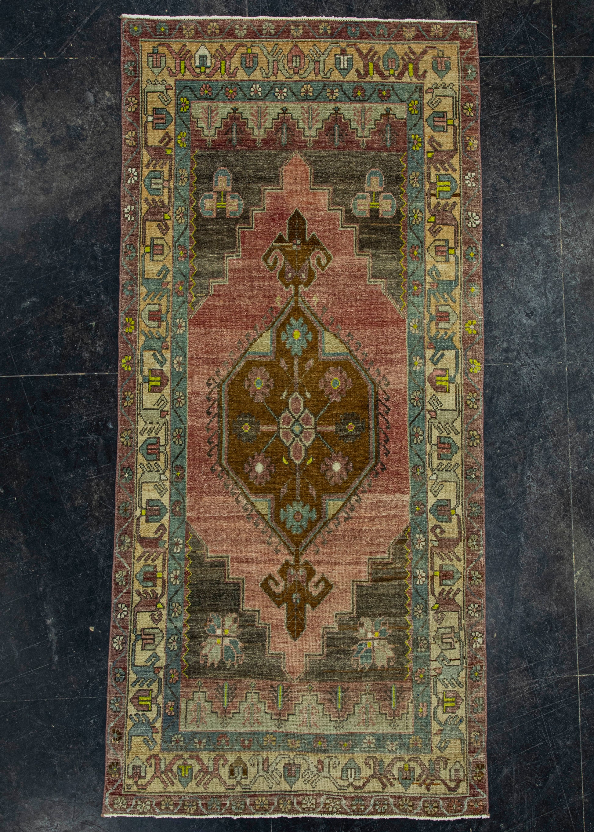 Turkish Vintage Rug  3'6" x 7'7" #20665