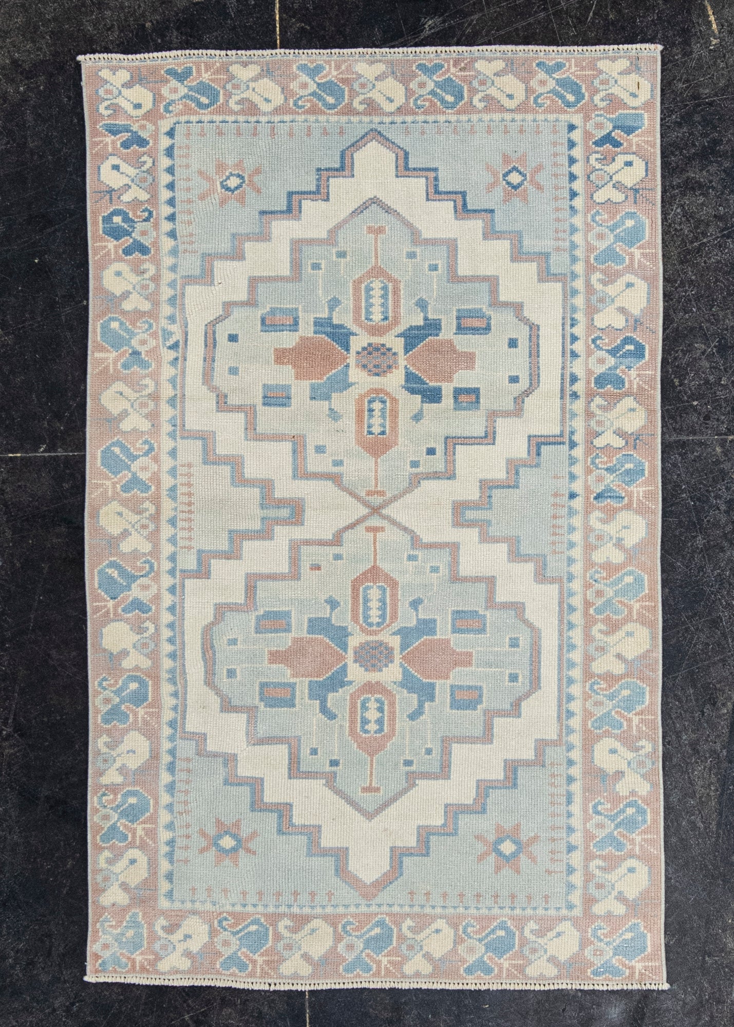Turkish Vintage Rug  2'8" x 4'4" #21316