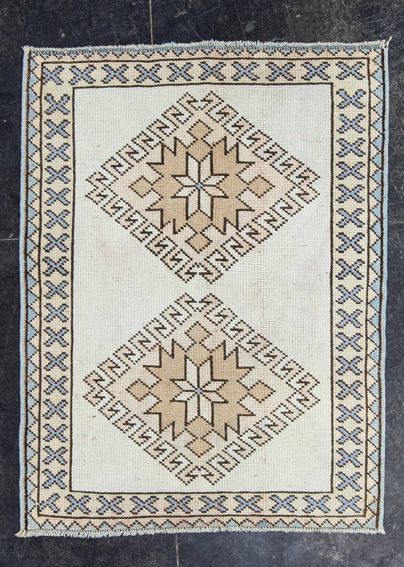 Turkish Vintage Rug  2'10" x 3'8" #21108