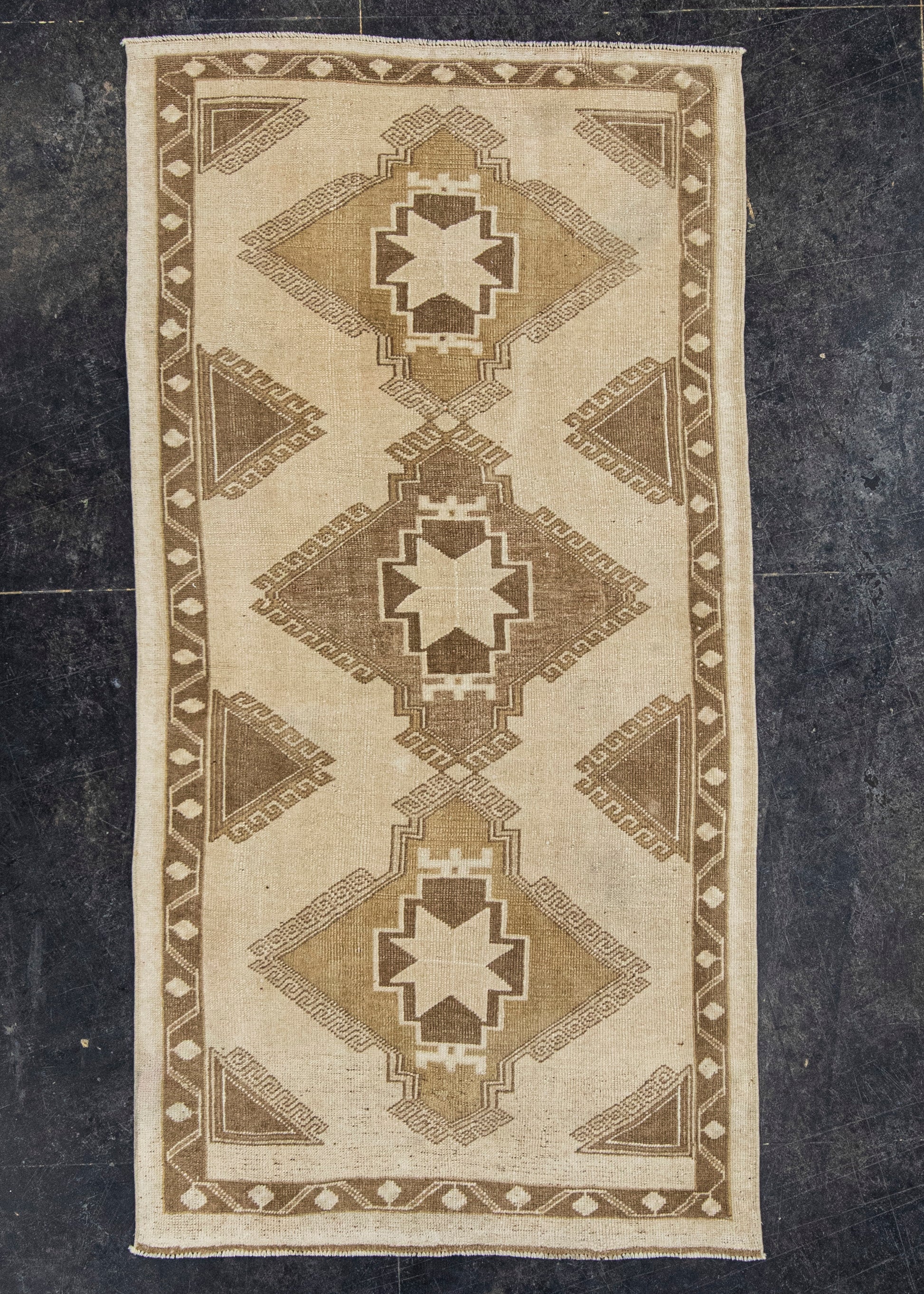 Turkish Vintage Rug  3'3" x 6'4" #21404