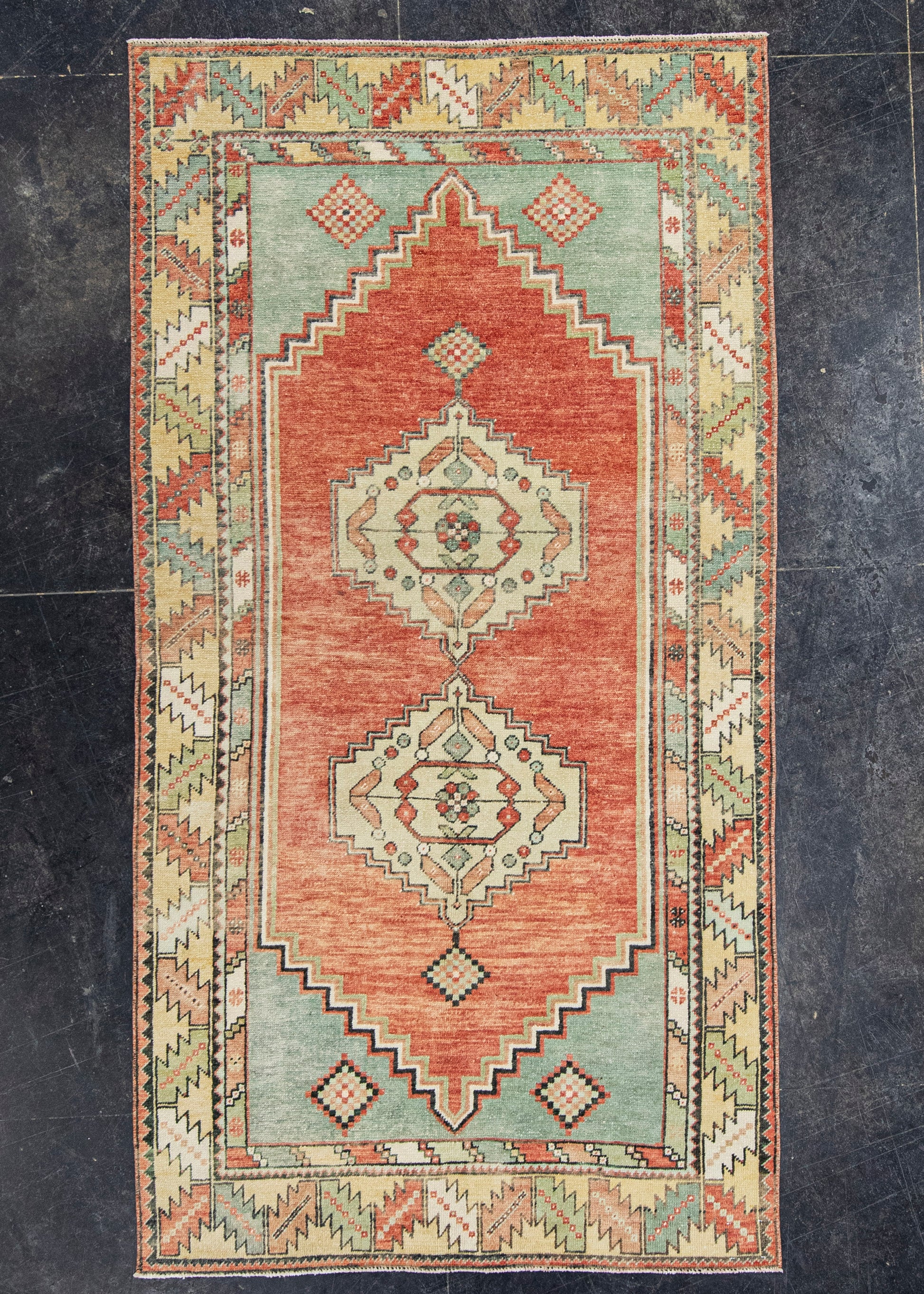 Turkish Vintage Rug  3'9" x 7'1" #21128