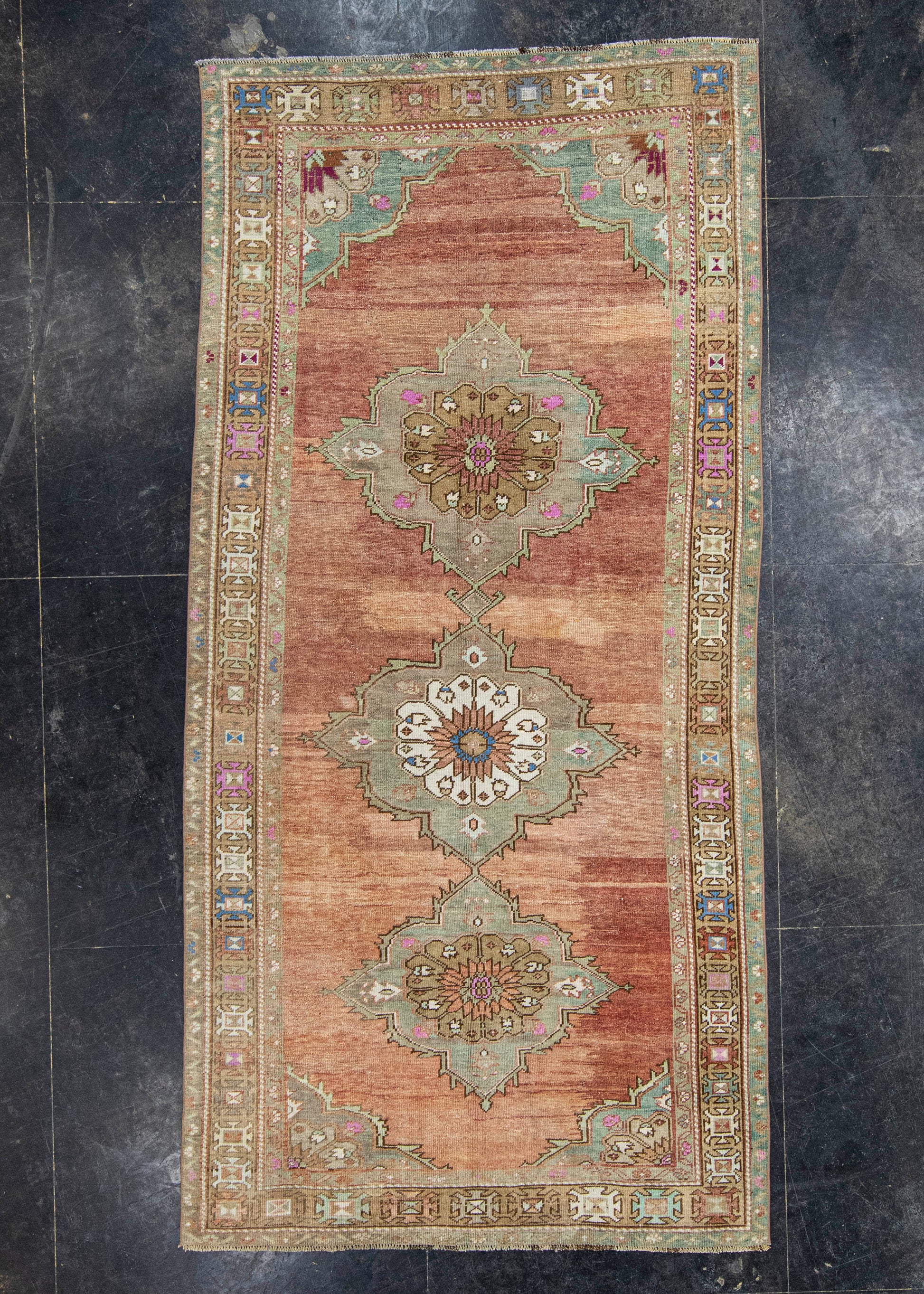 Turkish Vintage Rug  4'8" x 9'8" #21390