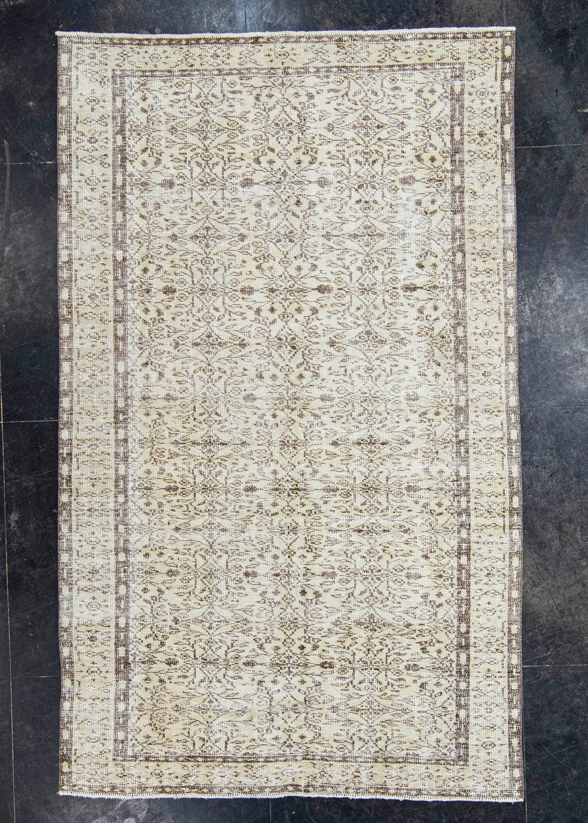 Turkish Vintage Rug  5'5" x 8'10" #21397