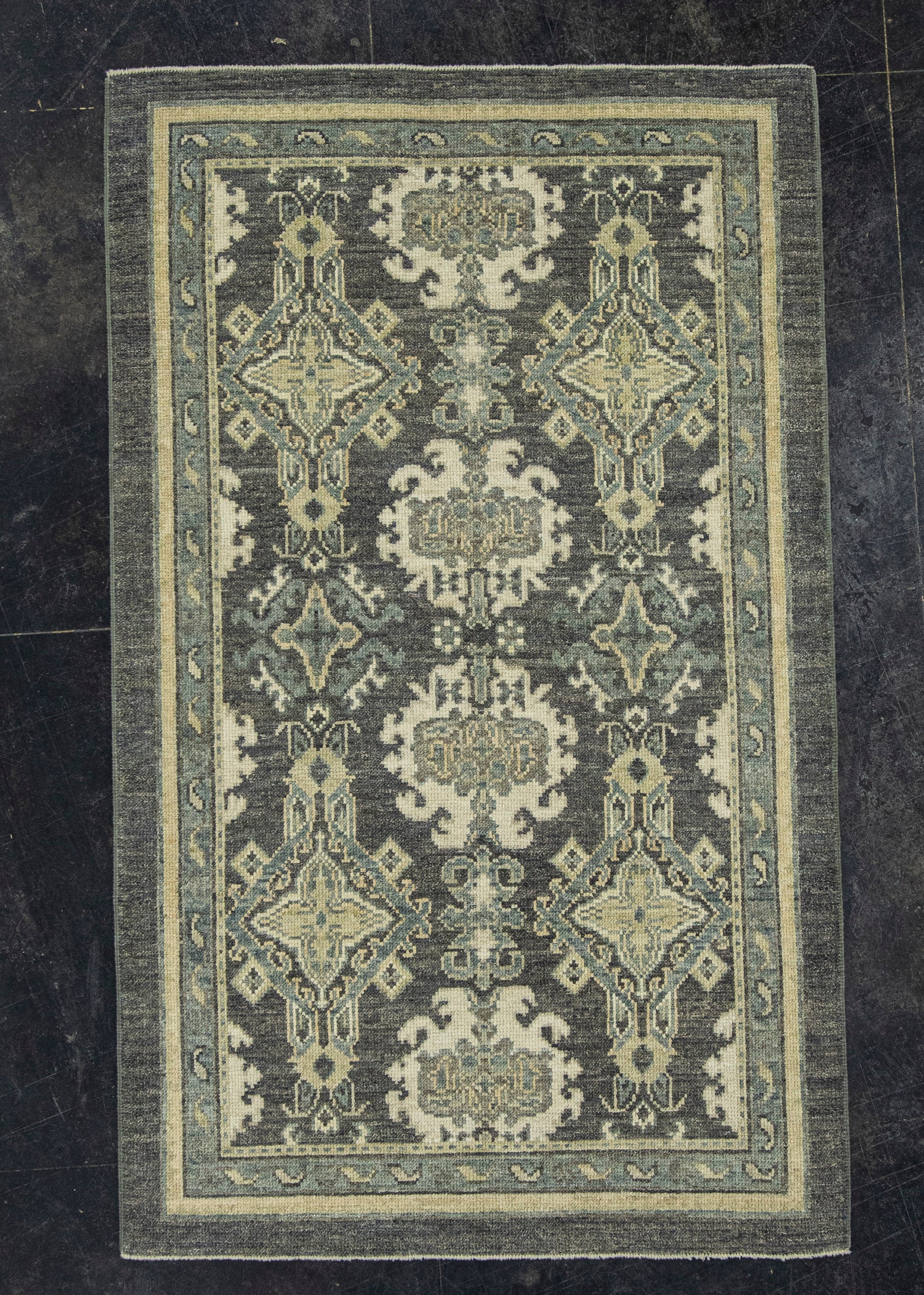 Turkish Oushak Rug  4'1" x 6'9" #20356