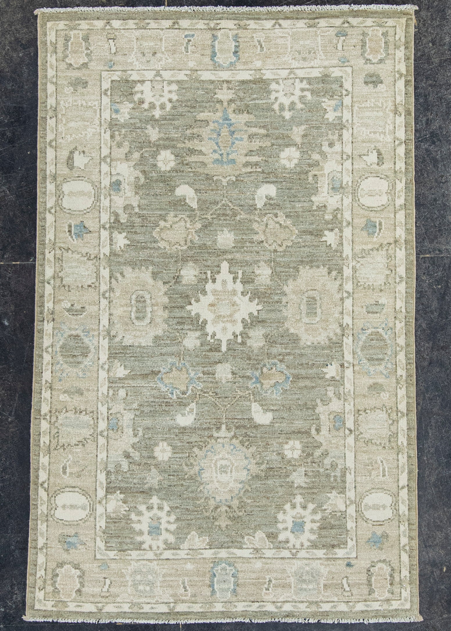 Oushak Rug 3'2"x 5'1" #22722