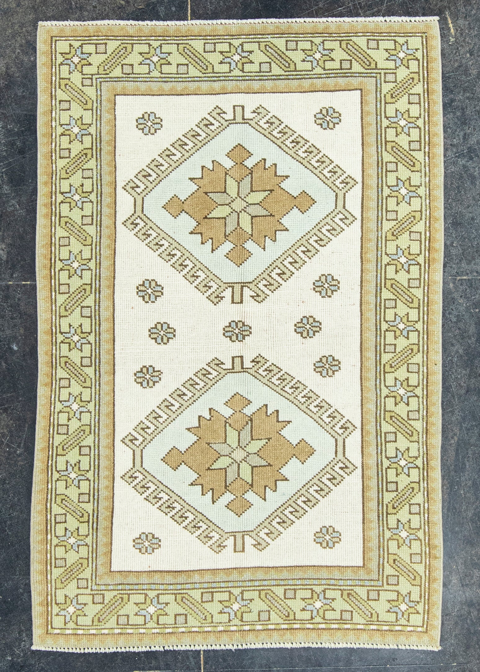 Turkish Vintage Rug  3'1" x 4'10" #22803