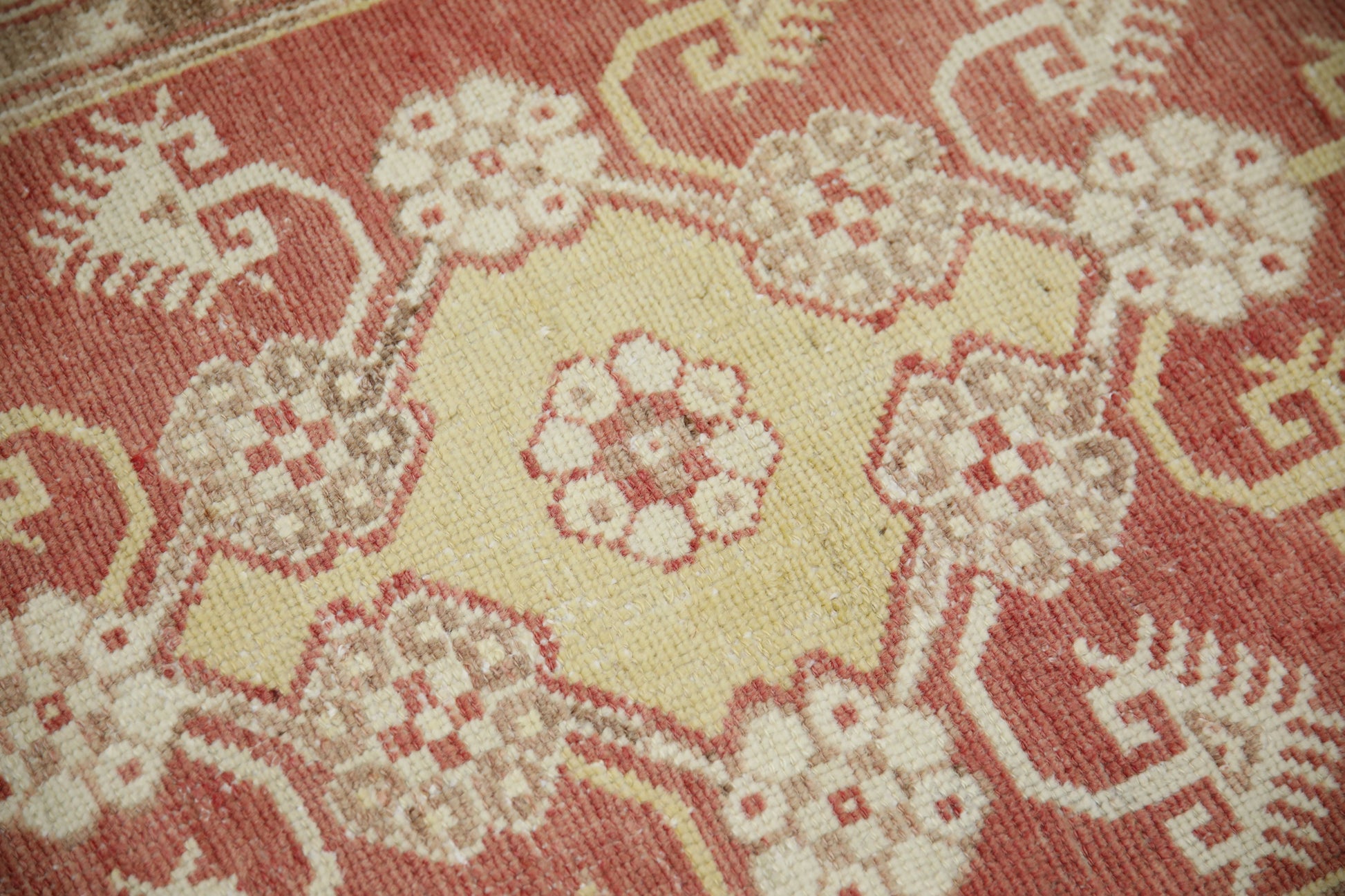 Turkish Vintage Anatolian Rug  2'7" x 4'7" #121
