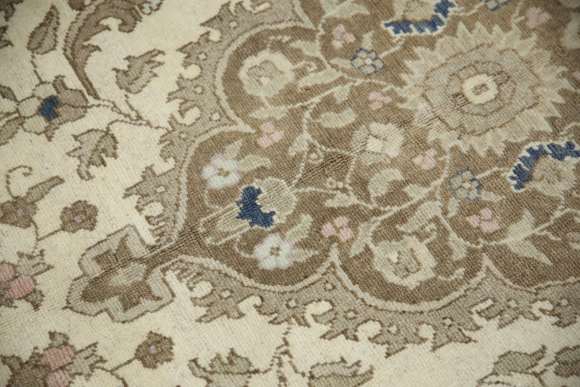 Turkish Vintage Anatolian Rug  4' x 6'9" #301