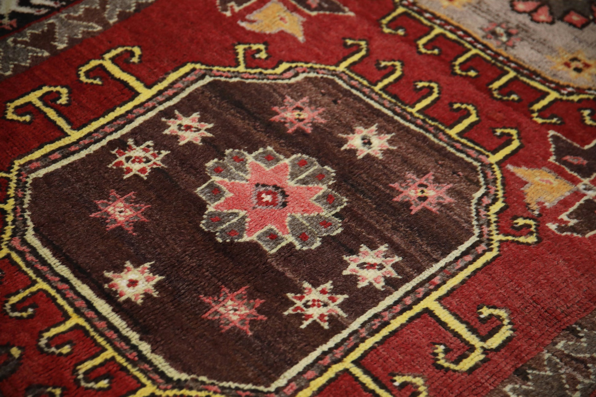 Turkish Vintage Anatolian Rug  4'4" x 8'6" #115