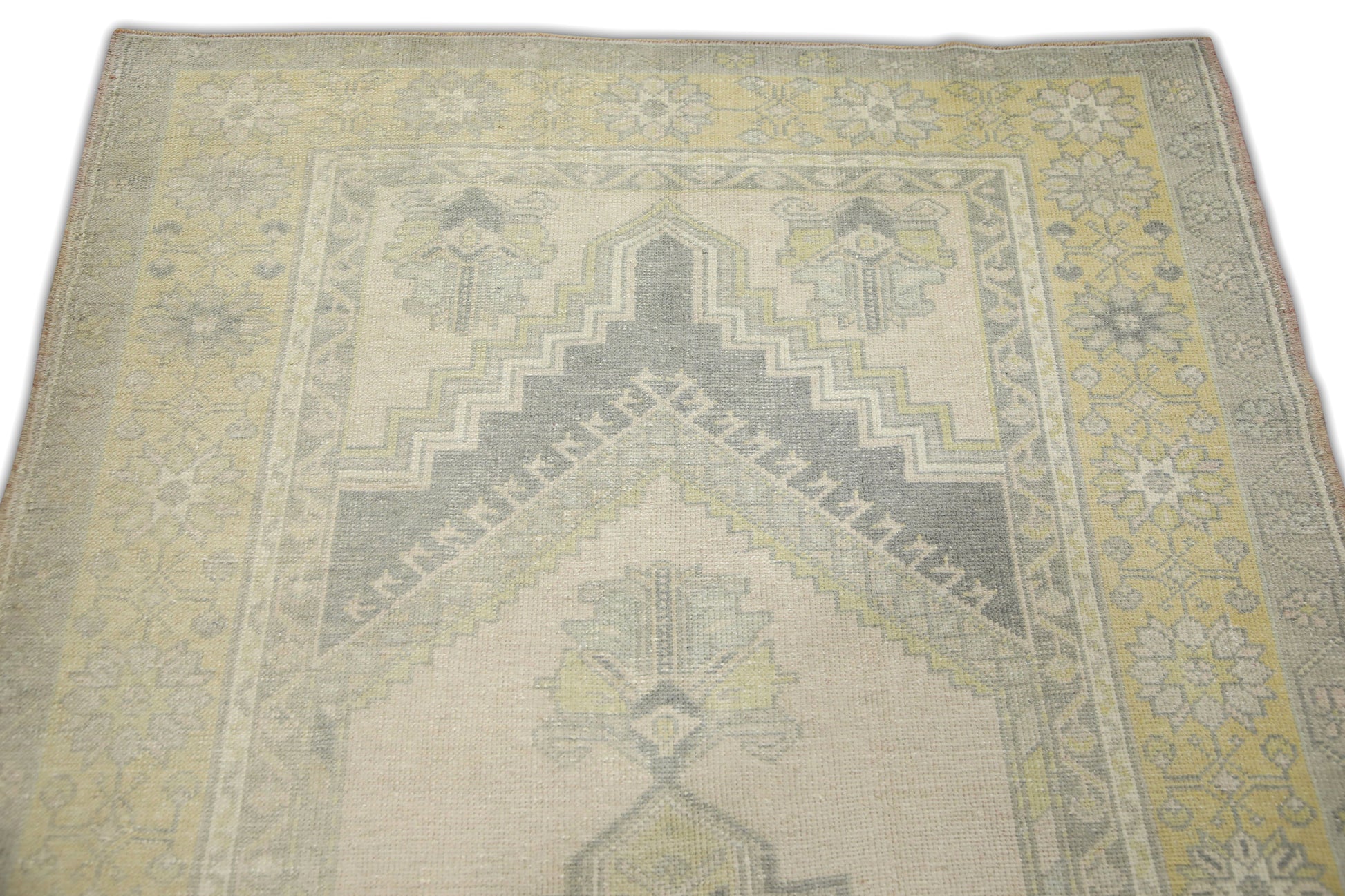 Turkish Vintage Anatolian Rug  4' x 7'3" #127
