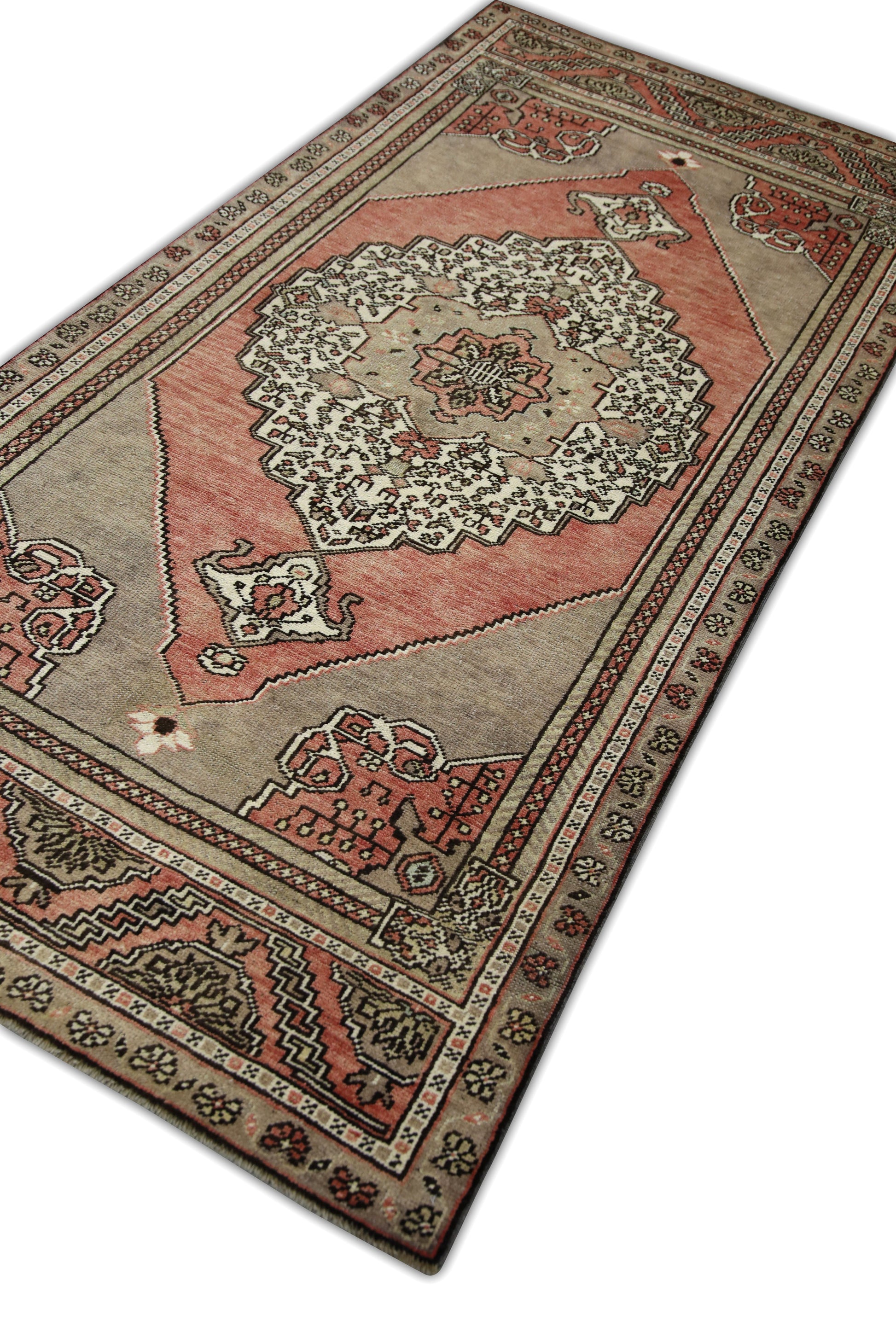 Turkish Vintage Anatolian Rug  3'9" x 7'11" #400