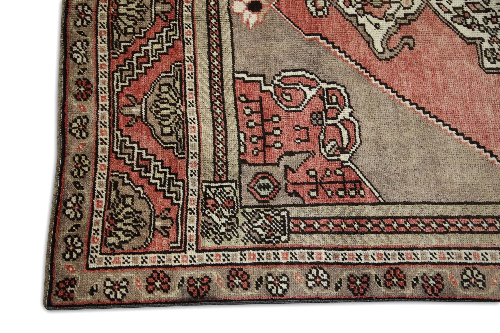 Turkish Vintage Anatolian Rug  3'9" x 7'11" #400