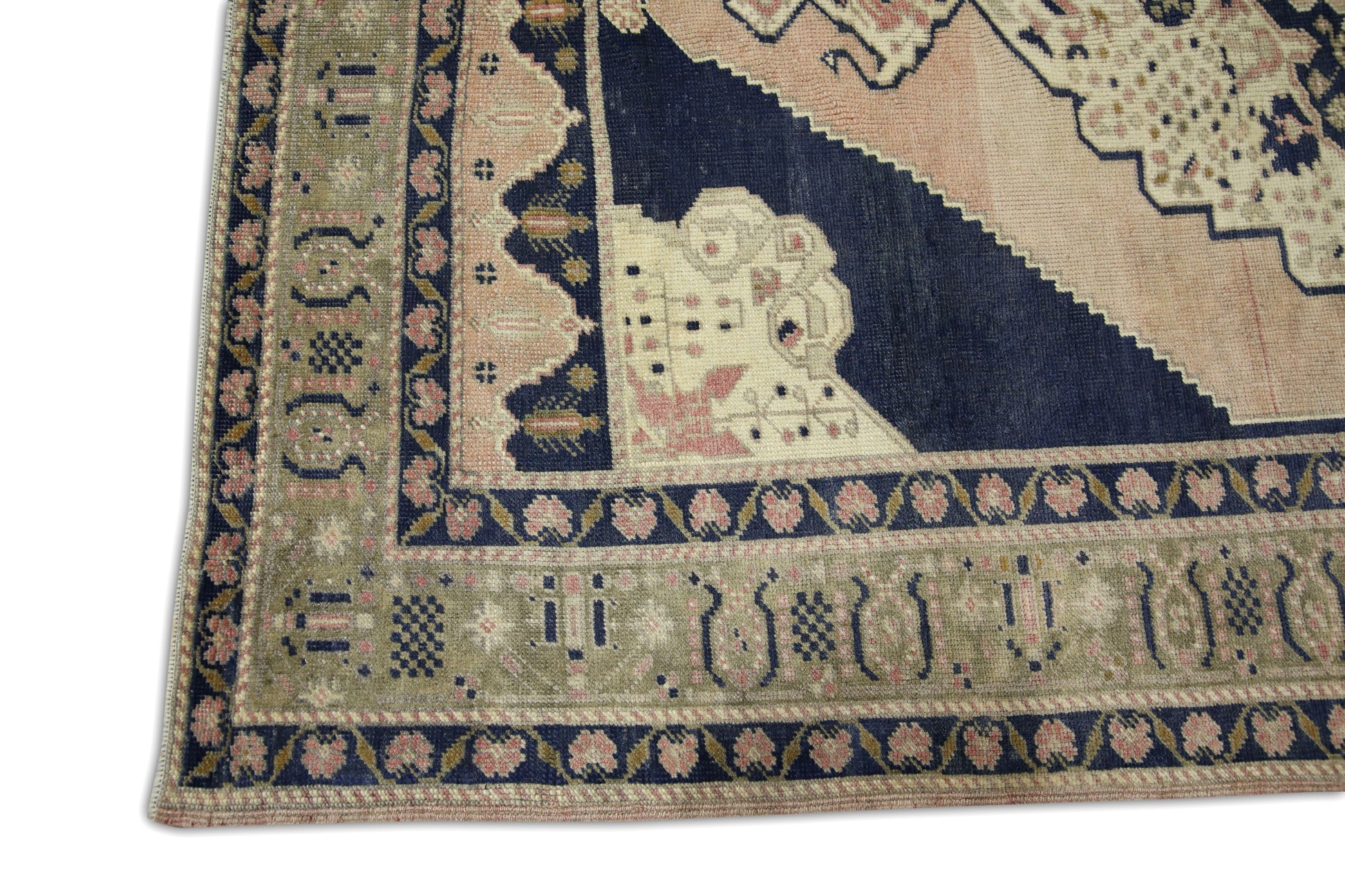 Turkish Vintage Anatolian Rug  4'8" x 7'3" #2131
