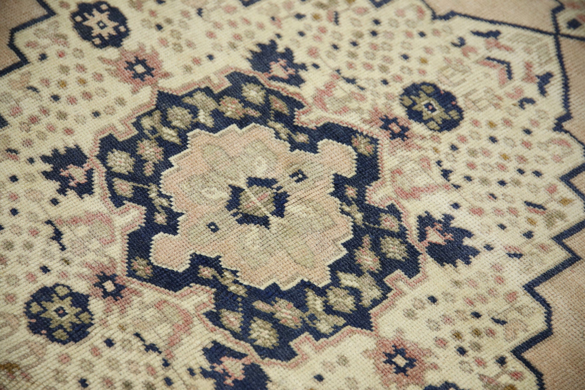 Turkish Vintage Anatolian Rug  4'8" x 7'3" #2131