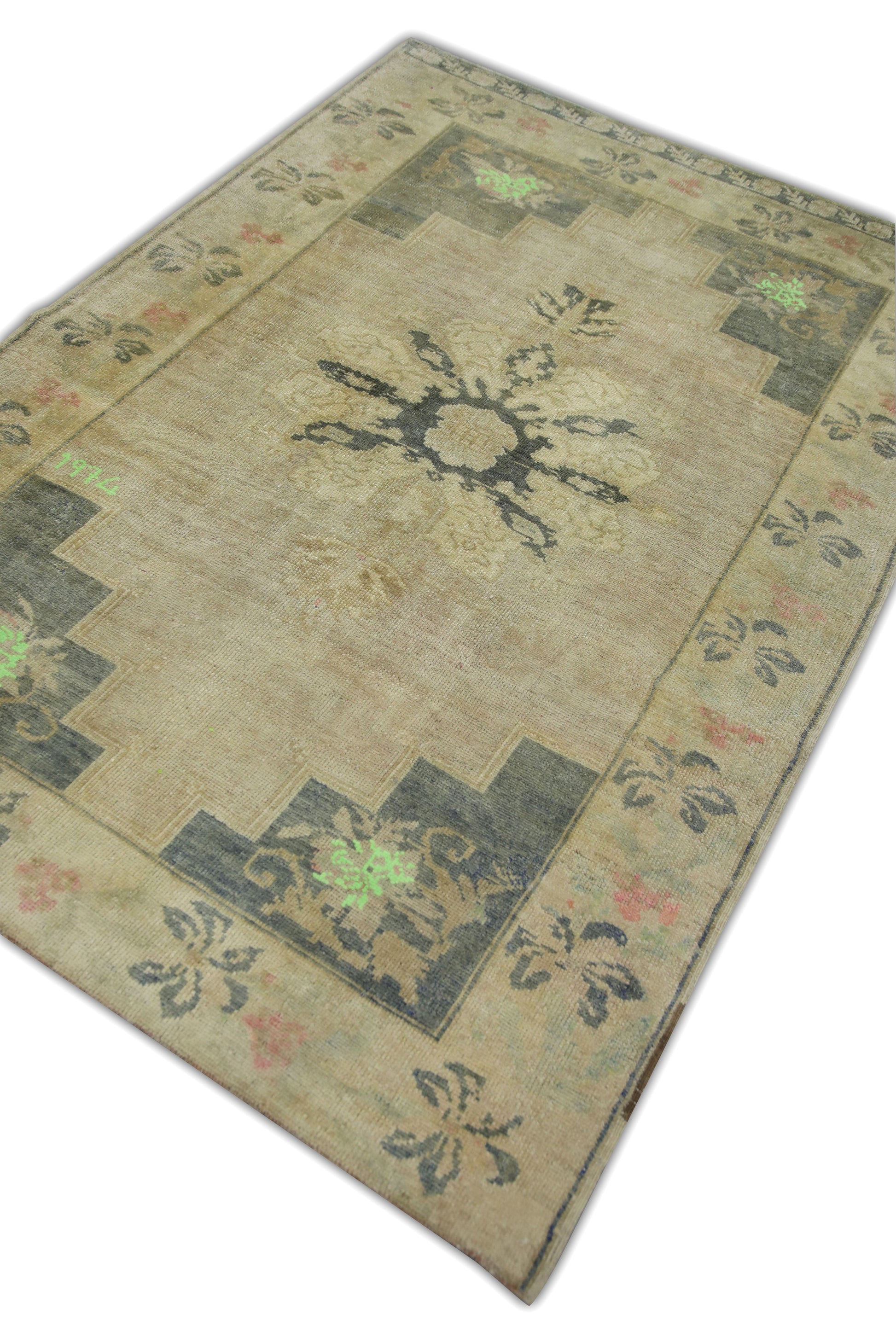 Turkish Vintage Anatolian Rug  4'10" x 6'11" #76