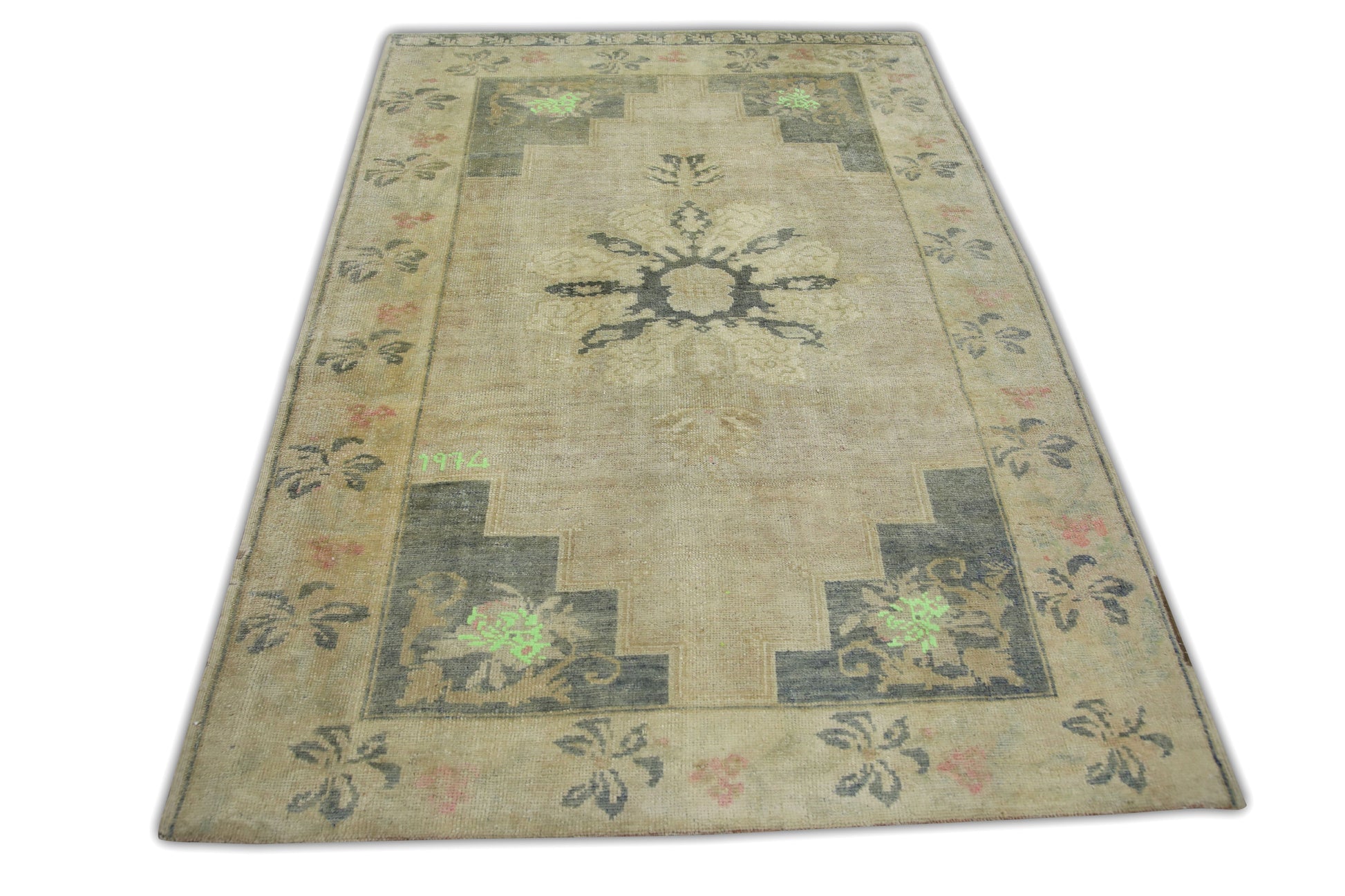 Turkish Vintage Anatolian Rug  4'10" x 6'11" #76