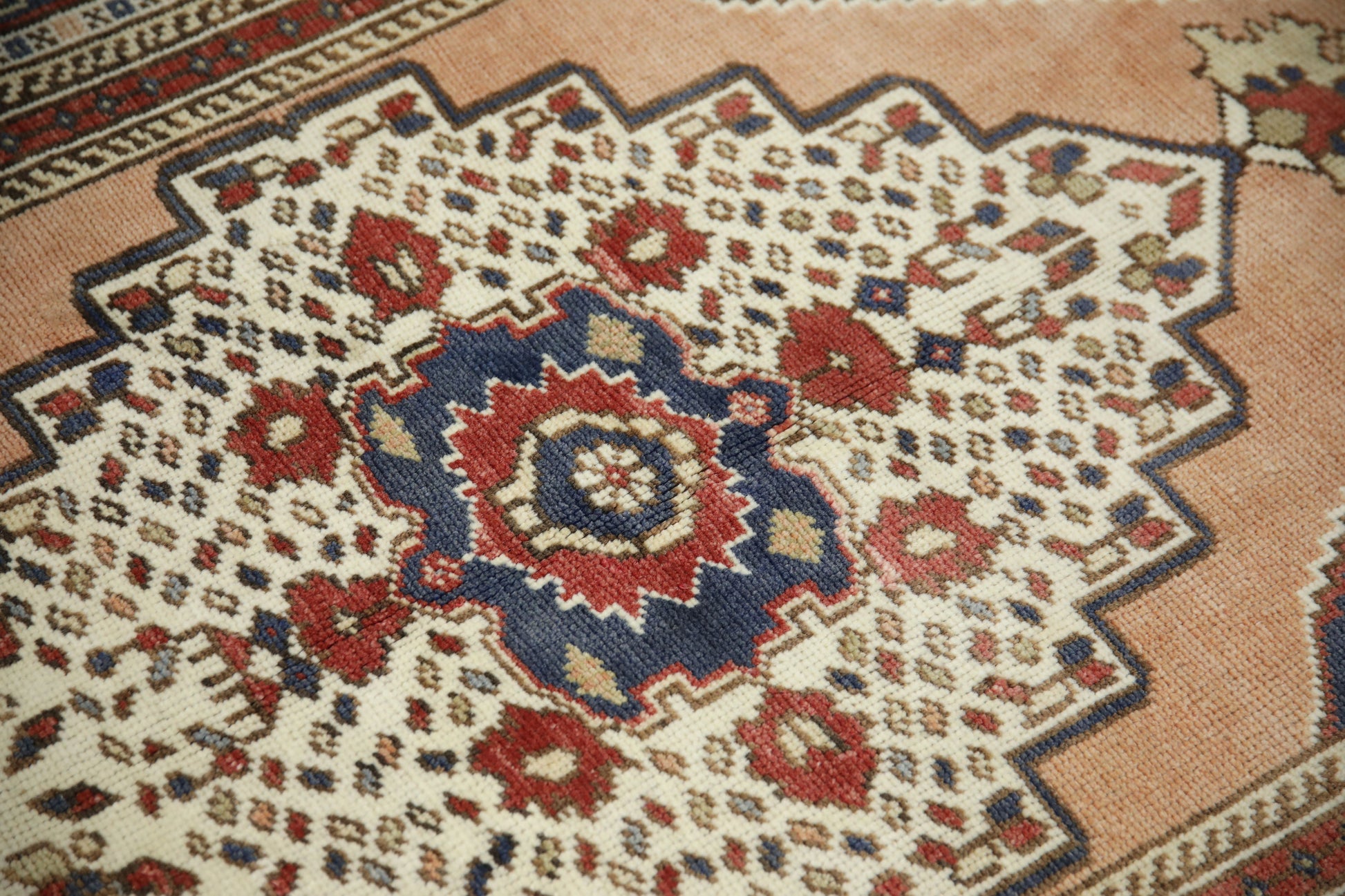 Turkish Vintage Anatolian Rug  4'4" x 6'9" #458