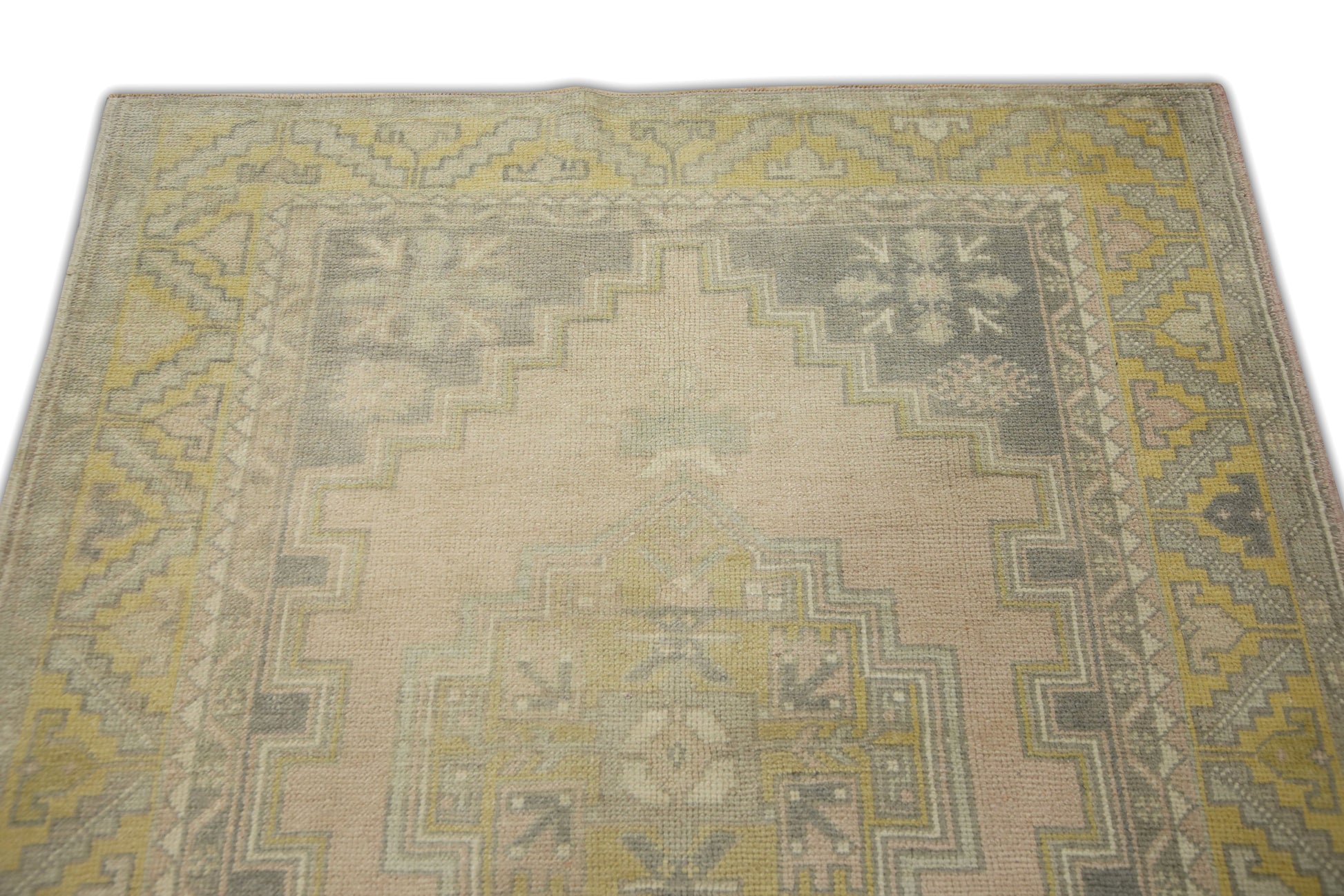 Turkish Vintage Anatolian Rug  4' x 7' #385