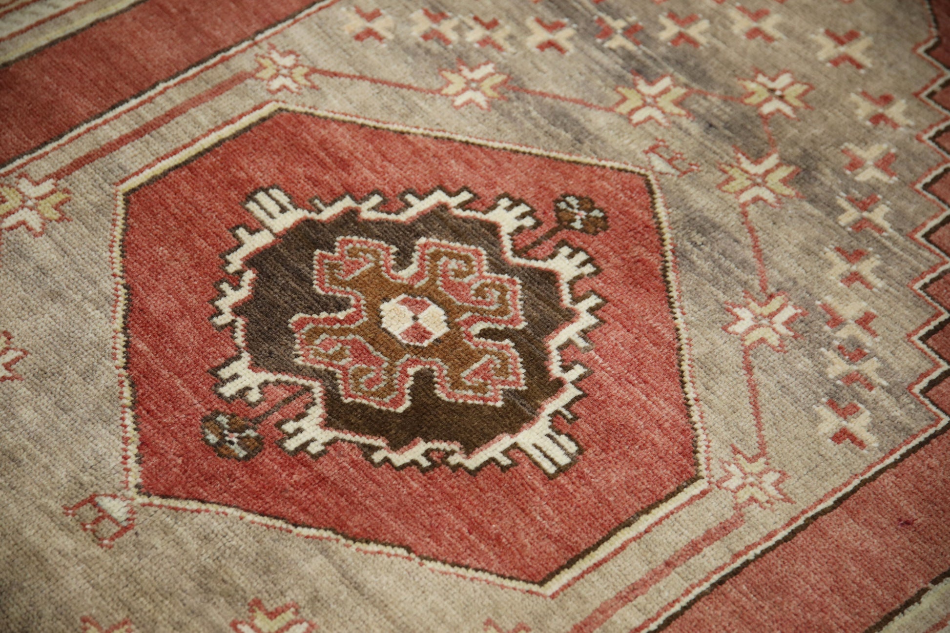 Turkish Vintage Anatolian Rug  4'3" x 7'3" #421