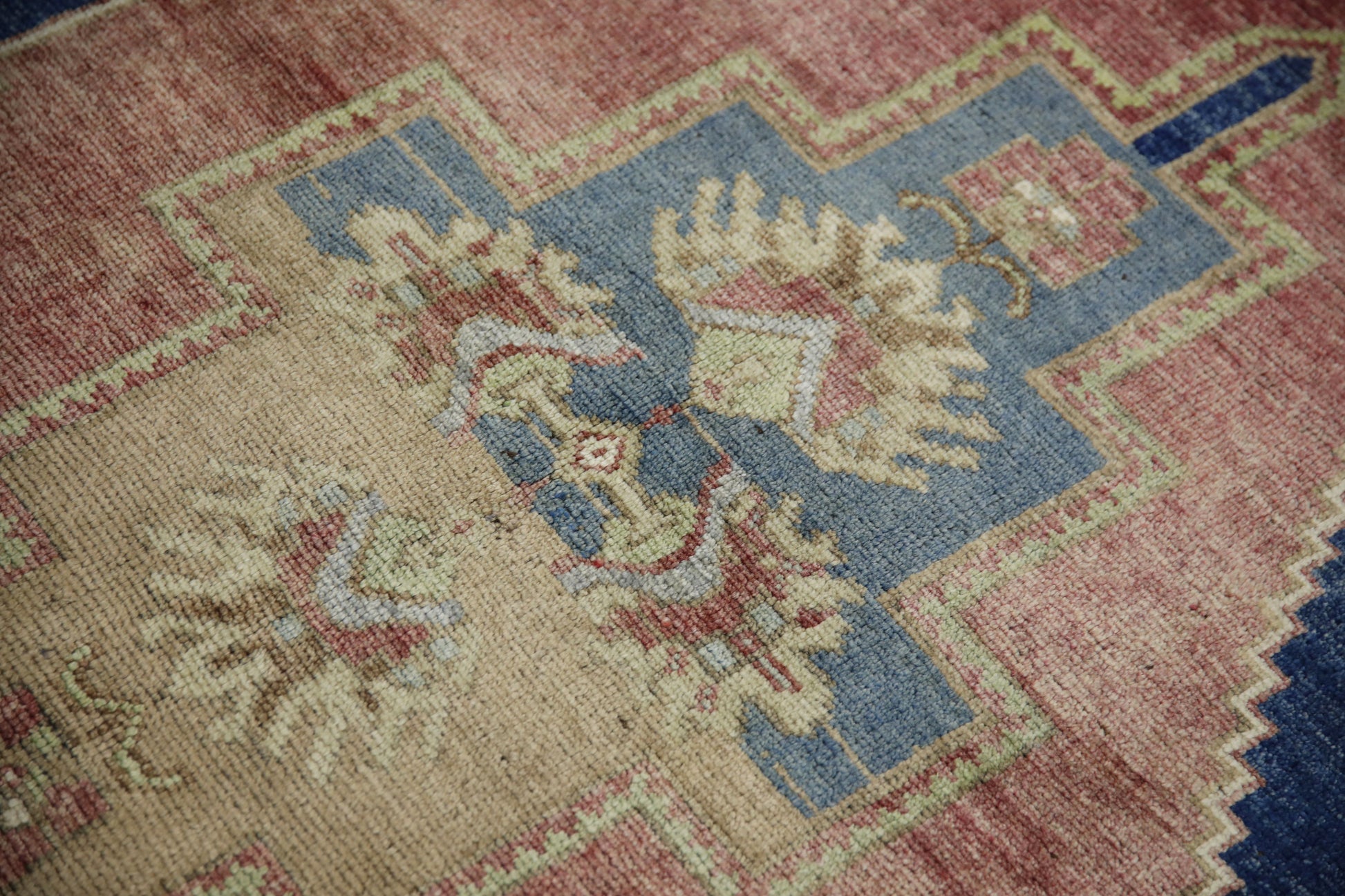 Turkish Vintage Anatolian Rug  4'10" x 7'8" #37