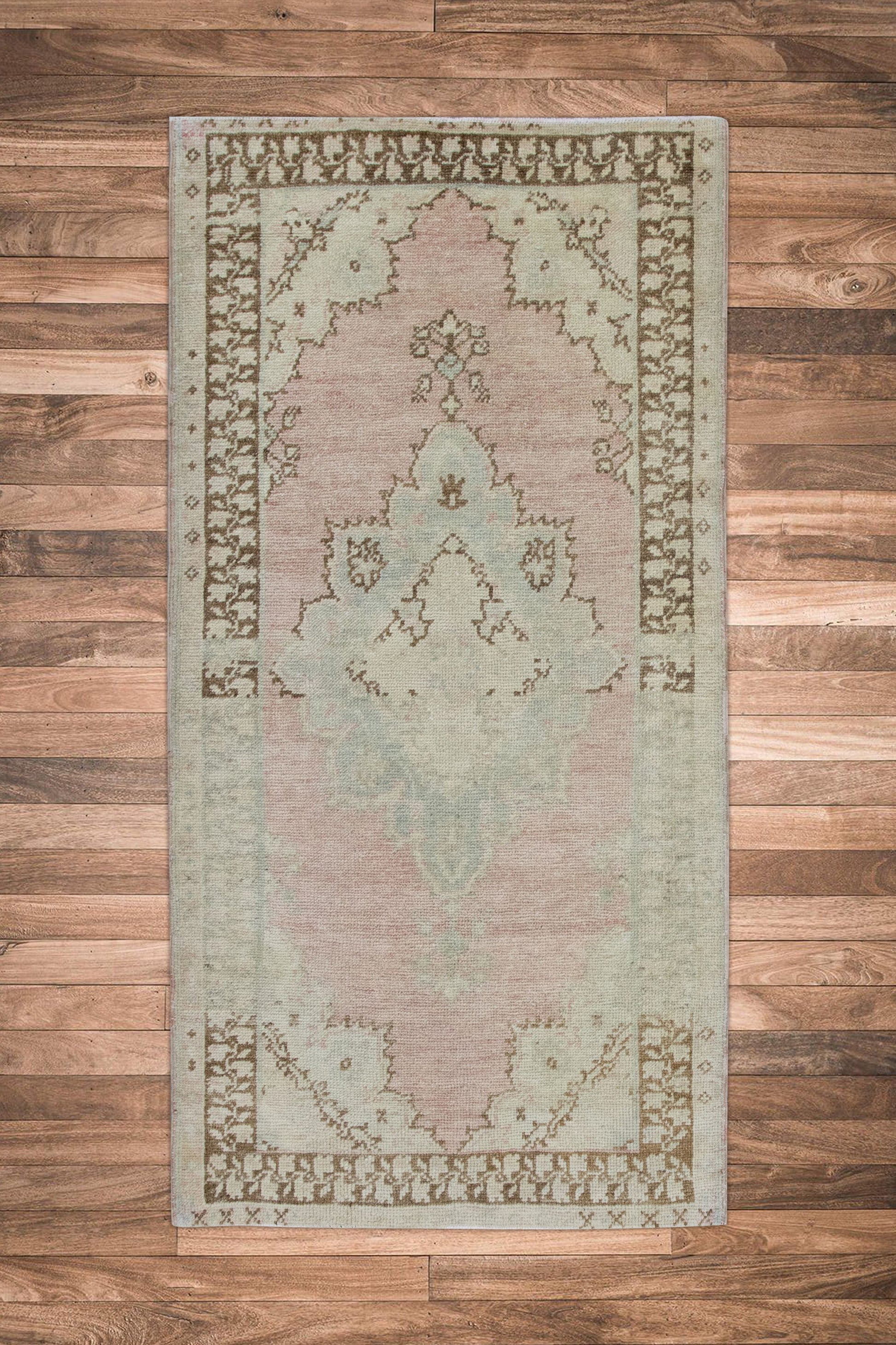 Turkish Vintage Anatolian Rug 2'5" x 4'7" #11152