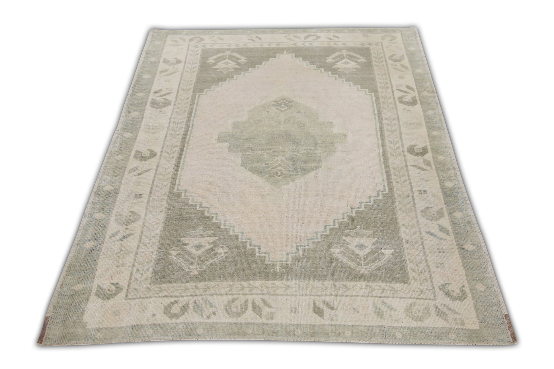 Turkish Vintage Anatolian Rug  4'1" x 5'5" #11184
