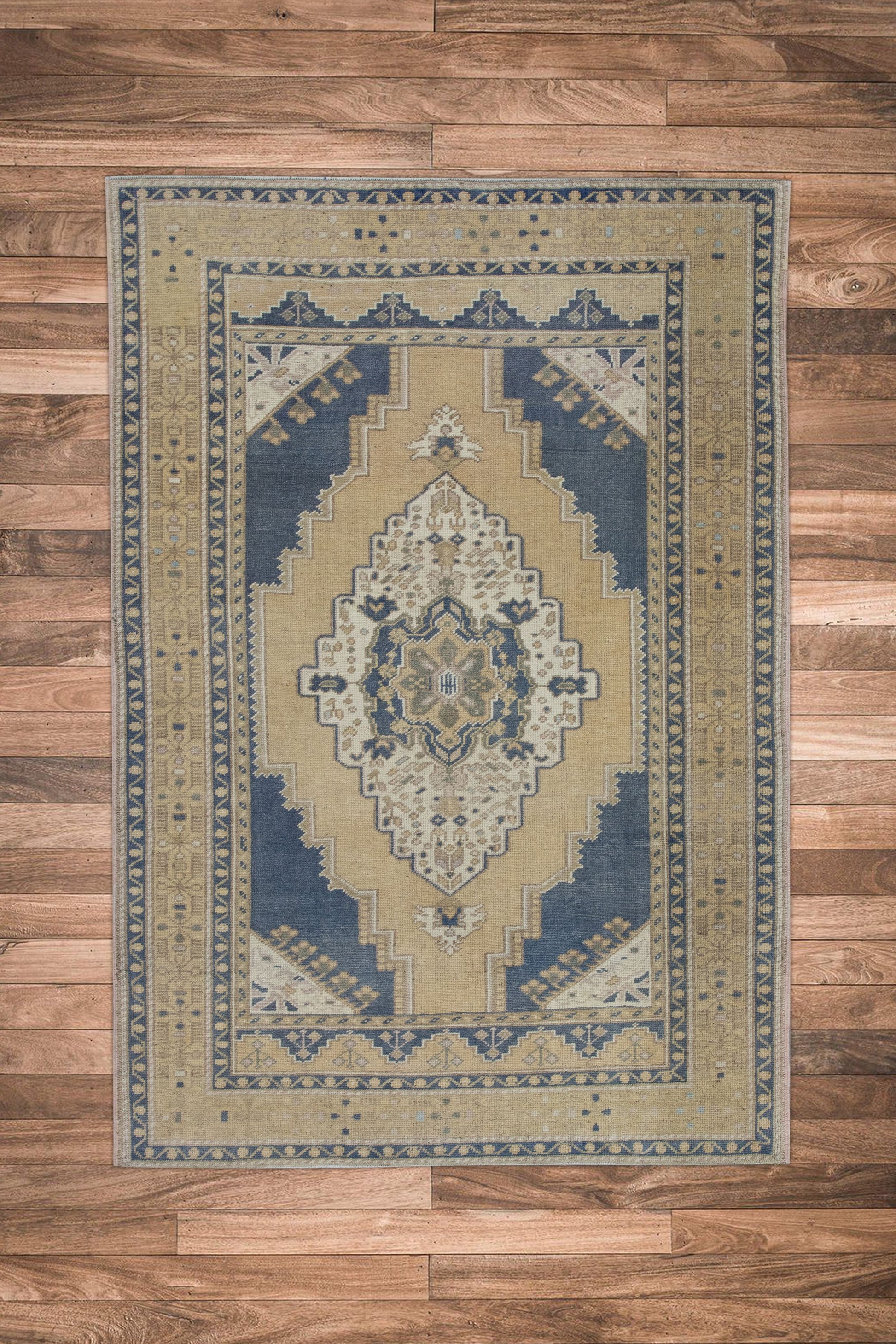 Turkish Vintage Anatolian Rug  3'11" x 5'8" #11105