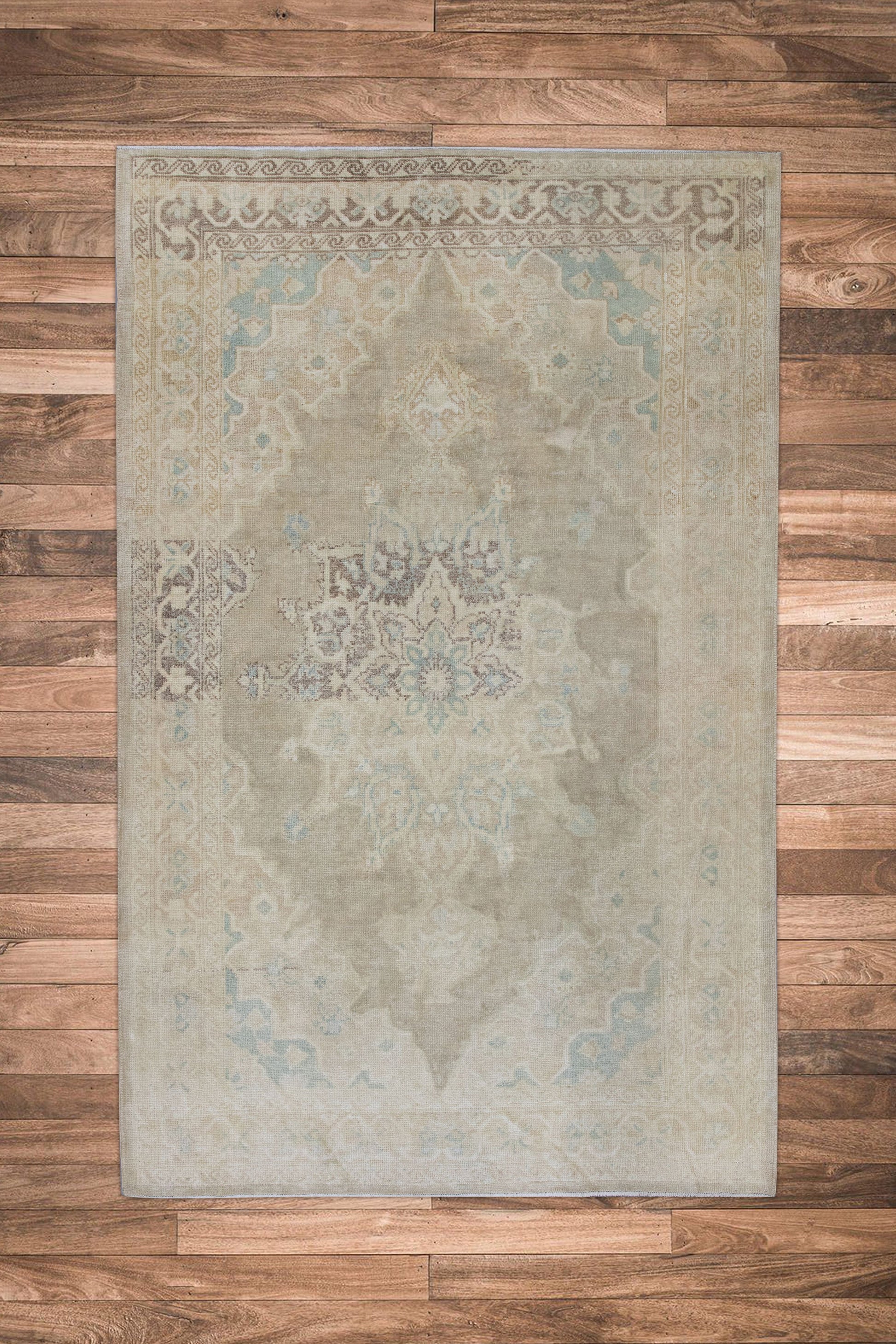 Turkish Vintage Anatolian Rug  4'5" x 6'9" #10788