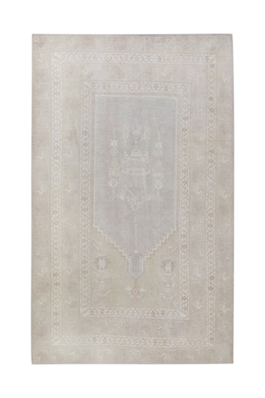 #10859 Turkish Vintage Anatolian Rug  4'9" x 7'4"