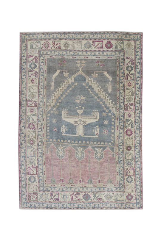 #11171 Turkish Vintage Anatolian Rug  4'9" x 6'4"