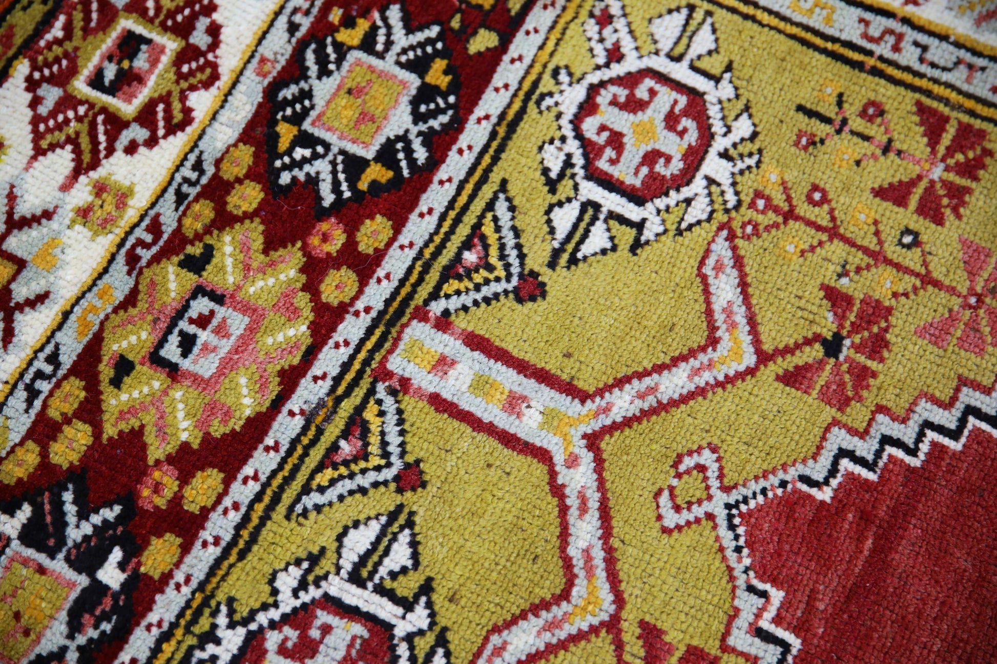 Turkish Vintage Anatolian Rug 3'5" x 5' #1031