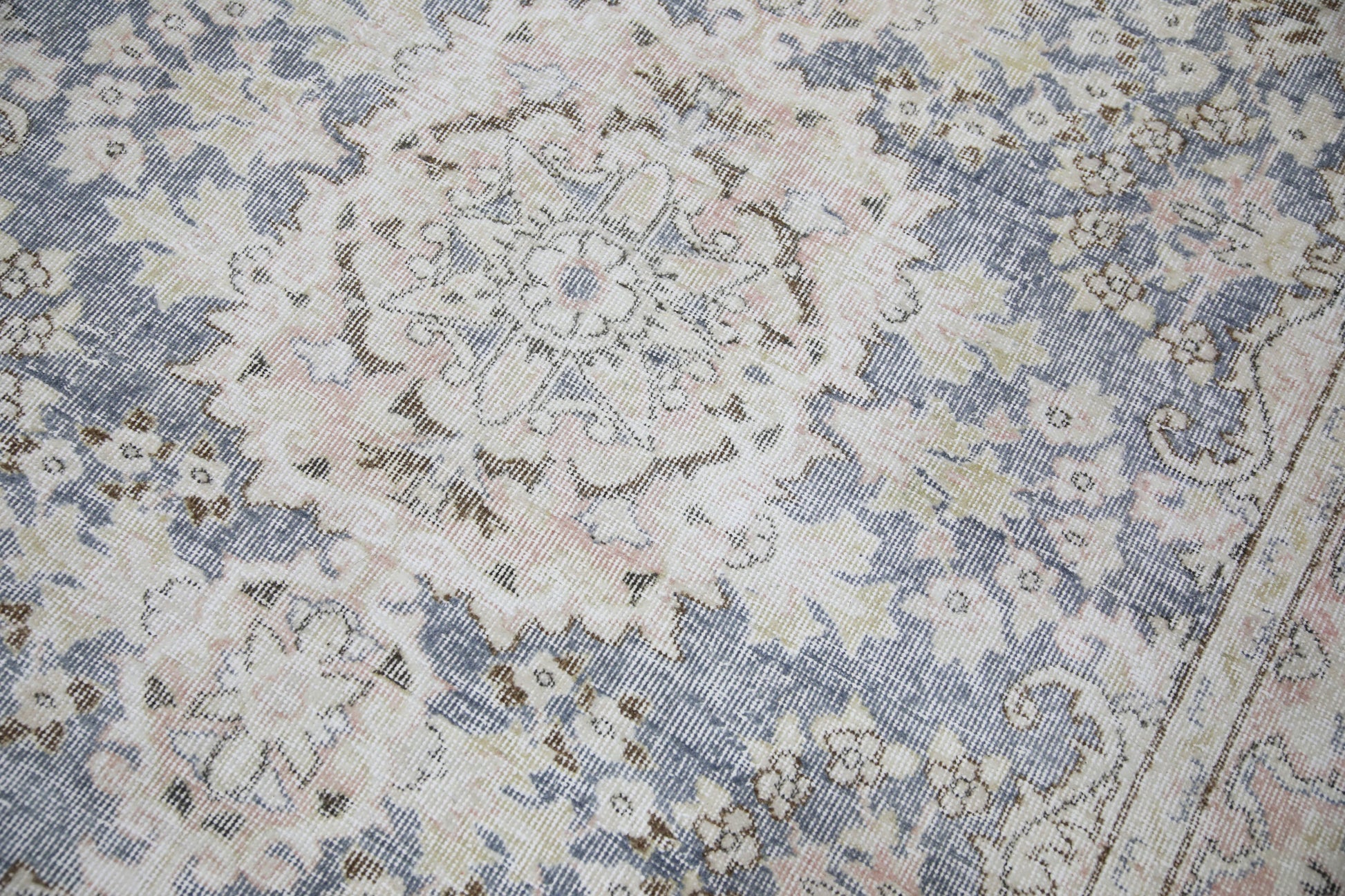 Turkish Vintage Anatolian Rug  5'8" x 8'5" #6478