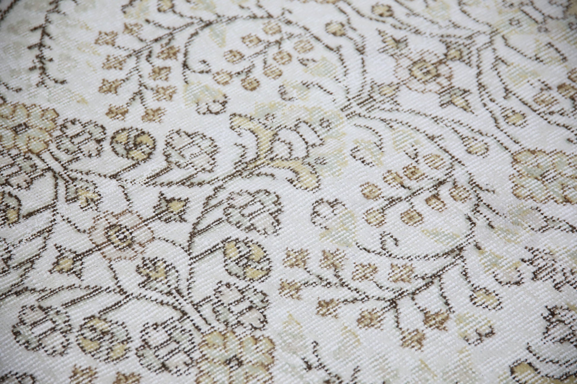 Turkish Vintage Anatolian Rug  5'3" x 8'9" #6479